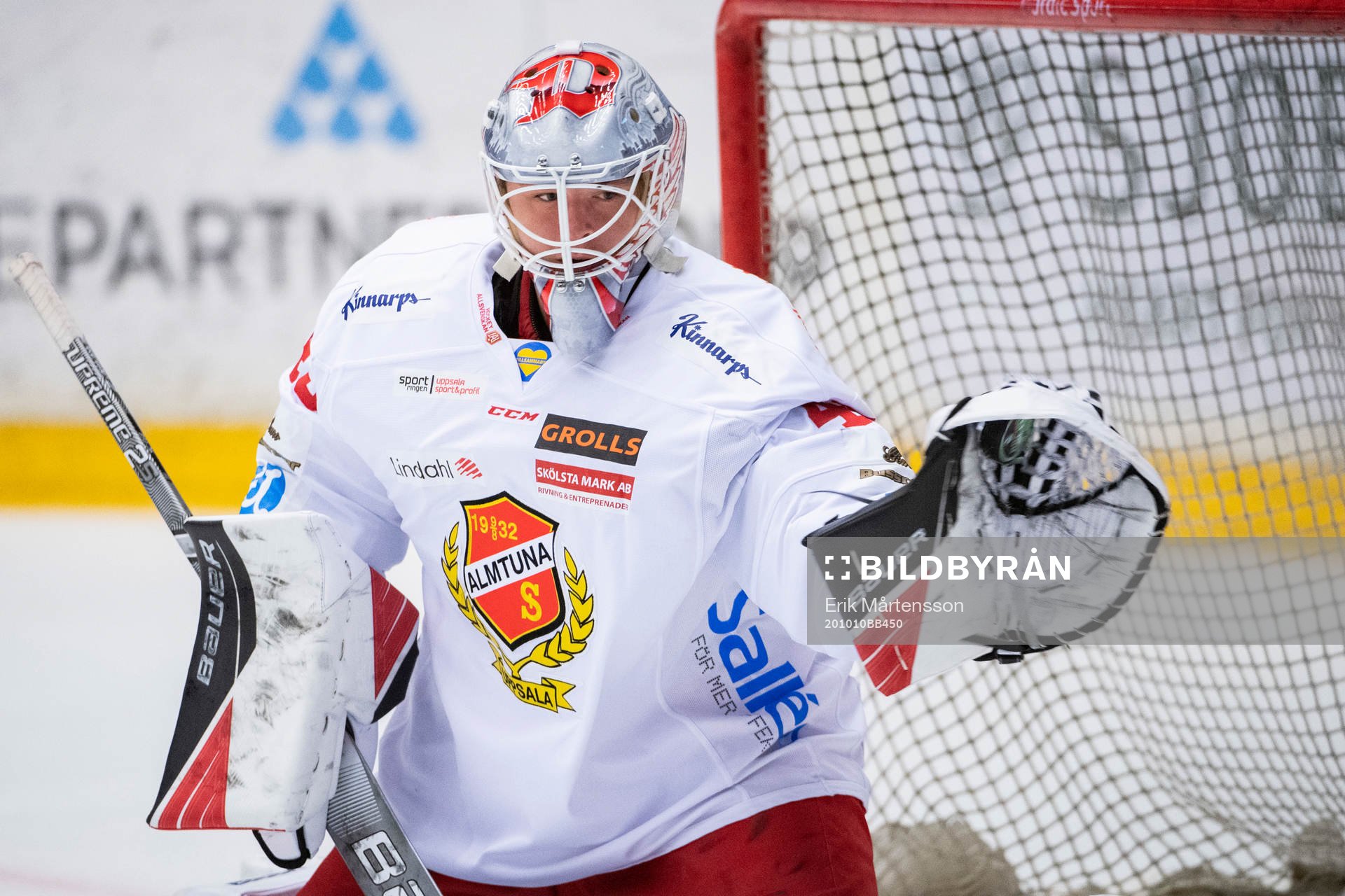 Almtunas målvakt Filip Larsson
