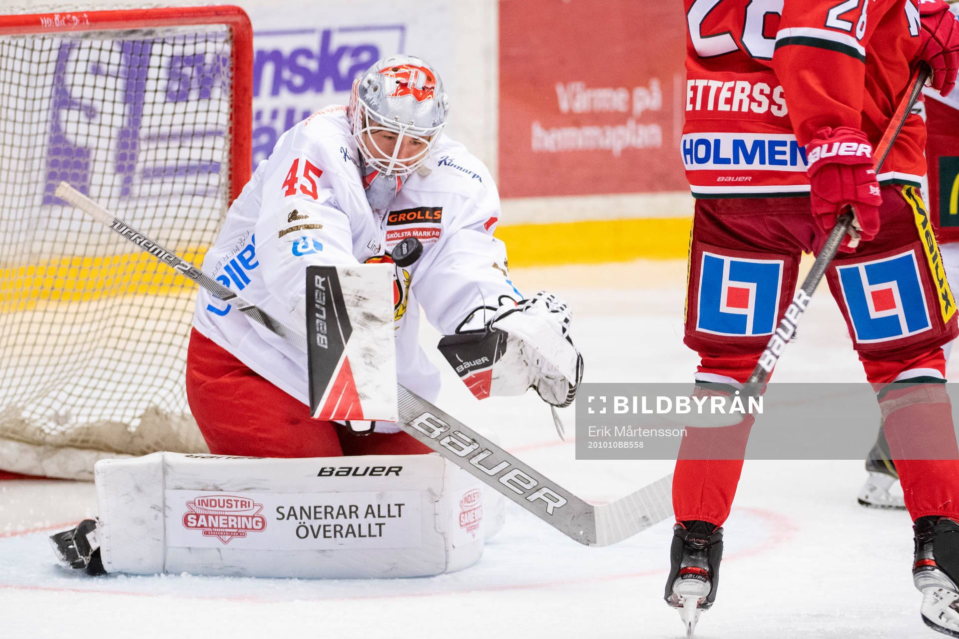 Almtunas målvakt Filip Larsson