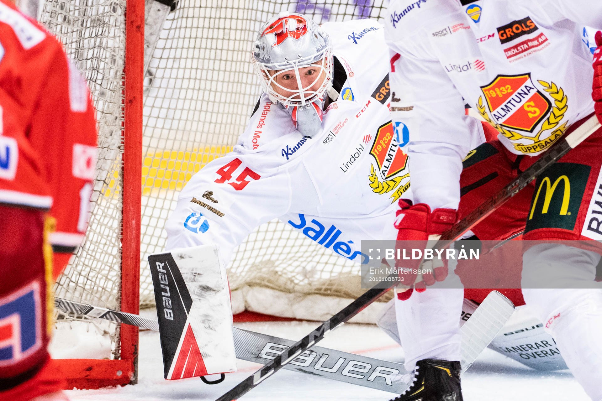 Almtunas målvakt Filip Larsson