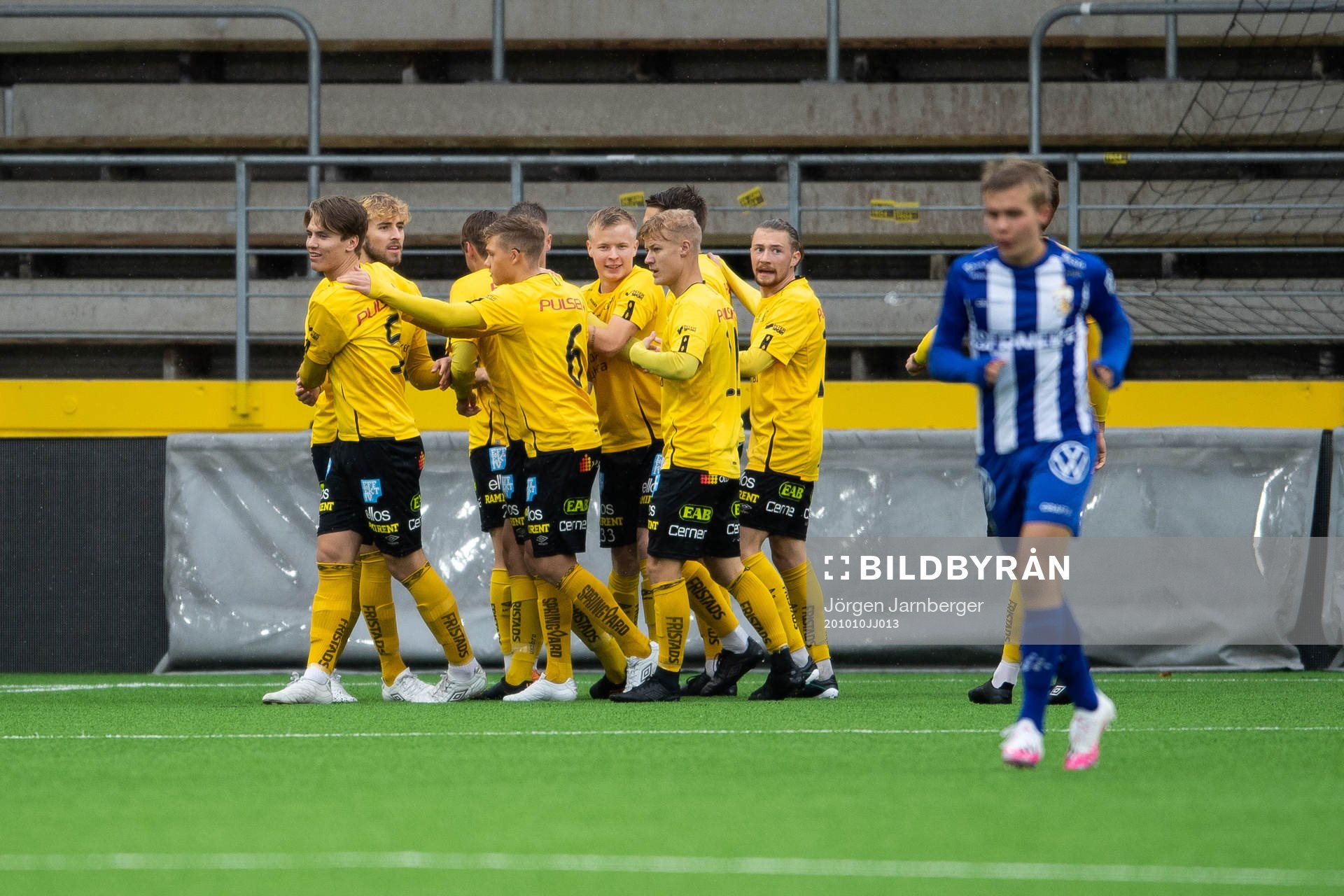 Elfsborgs spelare jublar efter 1-0 under fotbollsmatchen i P19 Allsvenskan mellan Elfsborg och IFK Göteborg den 10 oktober 2020 i Borås.