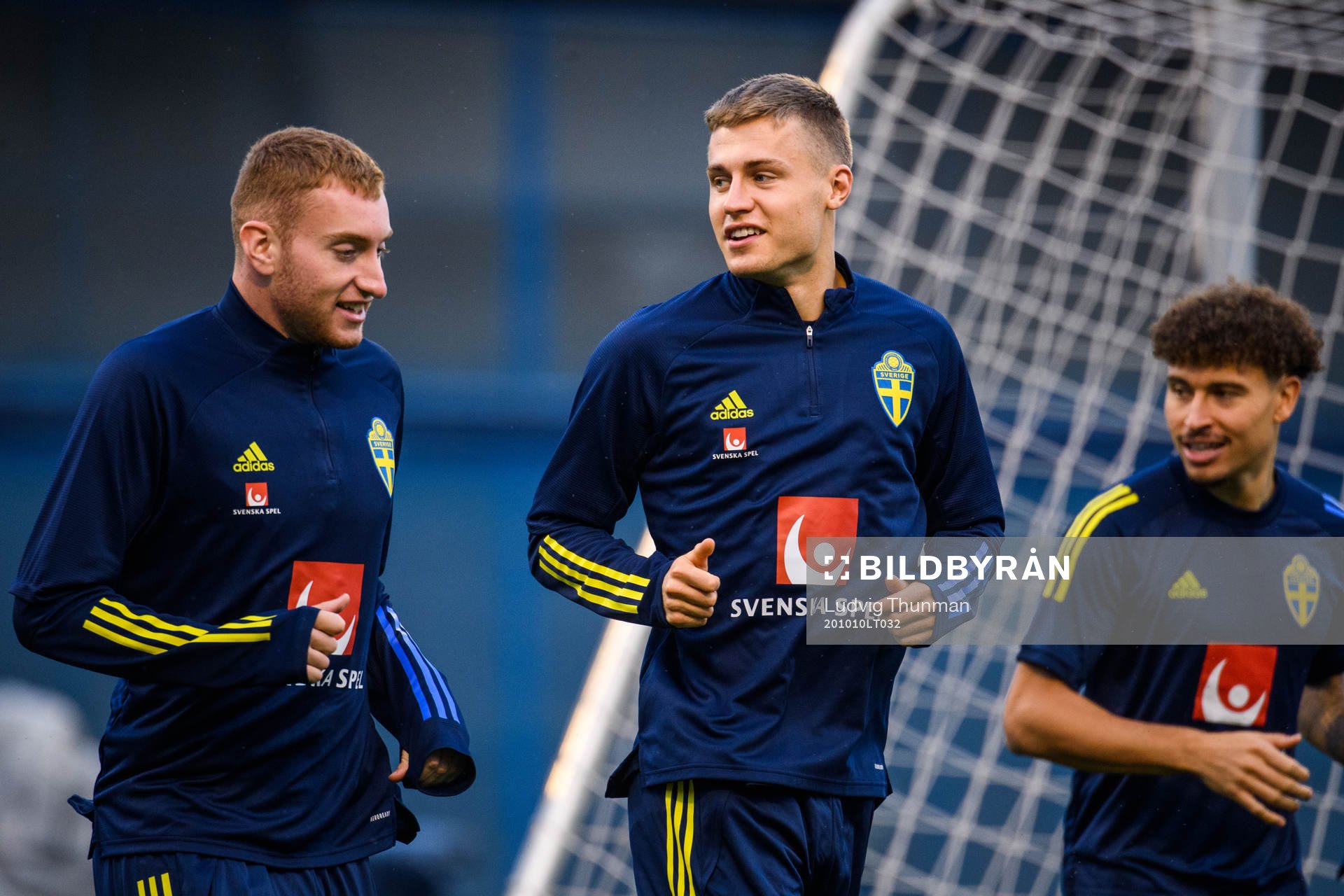 Dejan Kulusevski and Mattias Svanberg of the Swedish