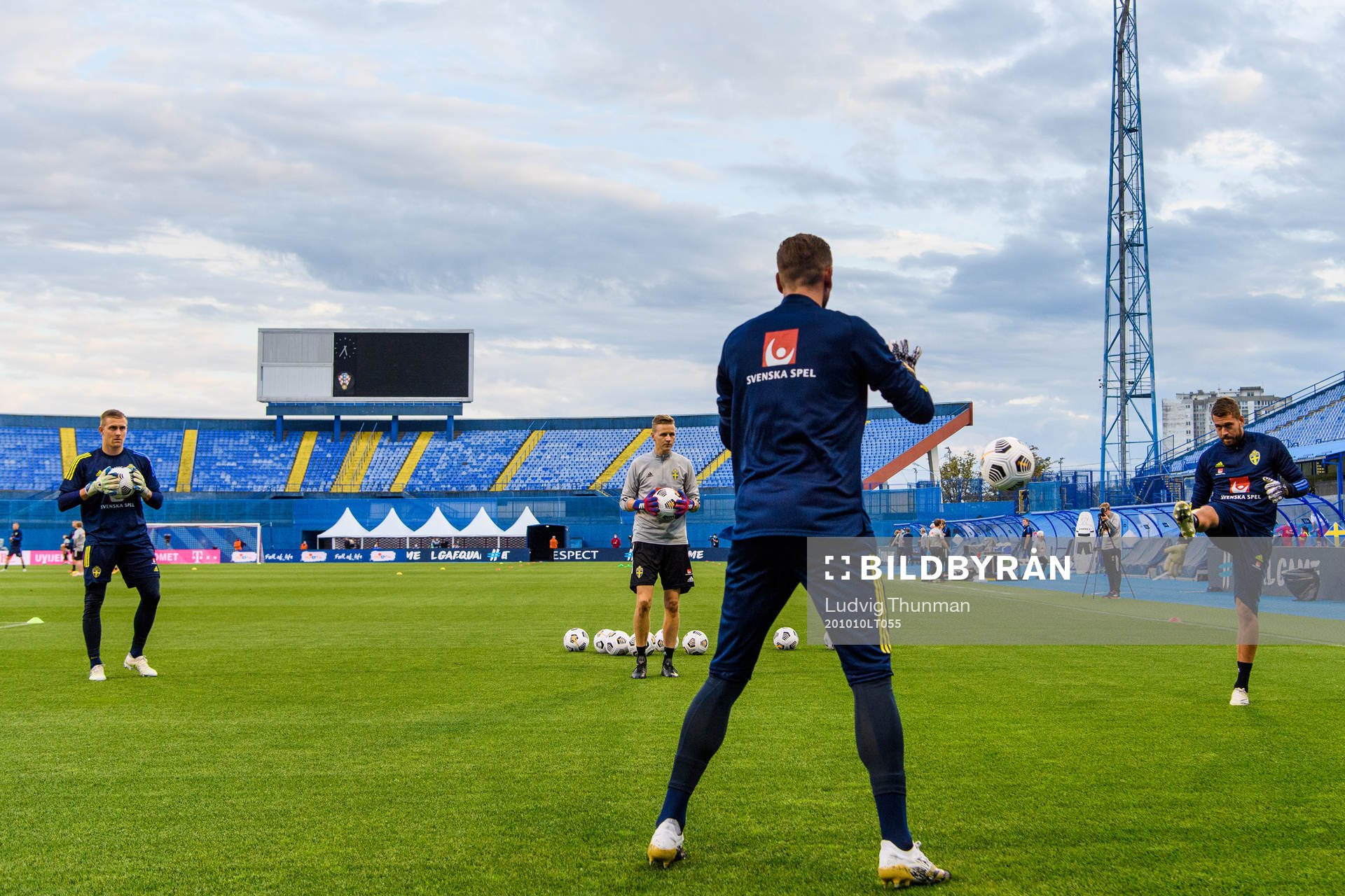 Goalkeeper Karl-Johan Johnsson, goalkeeper Robin Olsen and