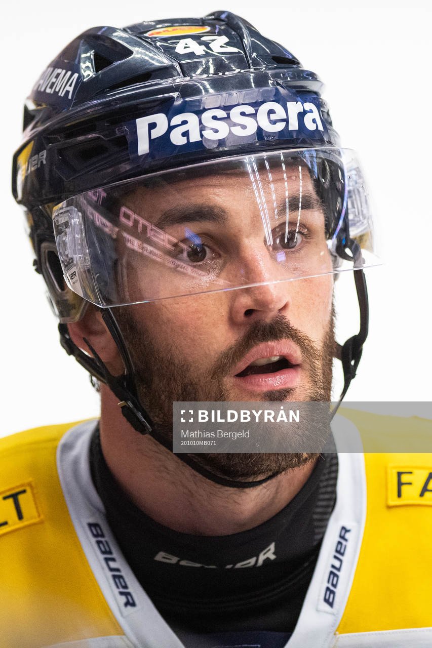 s Niklas Arell