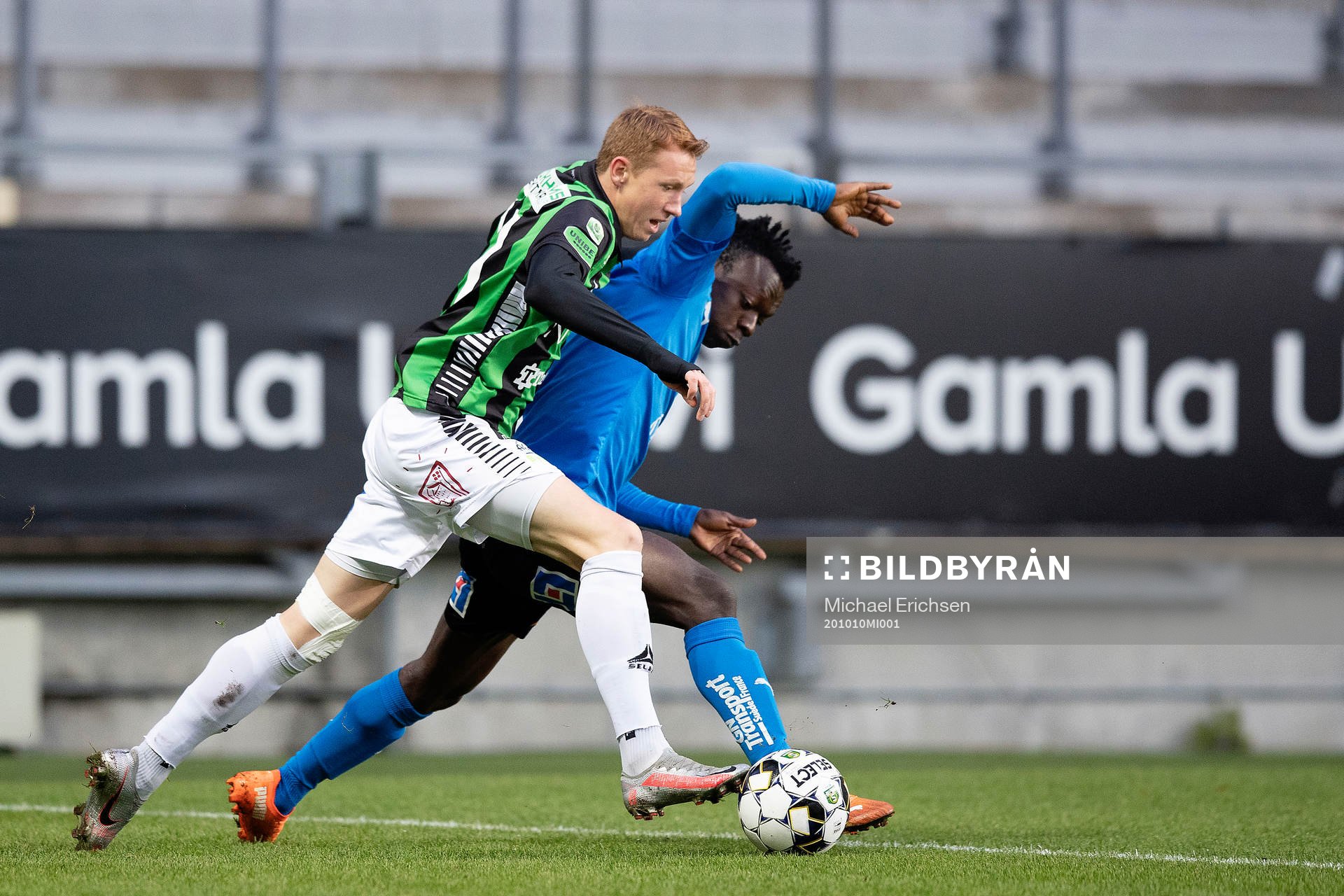 GAIS Julius Lindberg och Halmstads Thomas Boakye