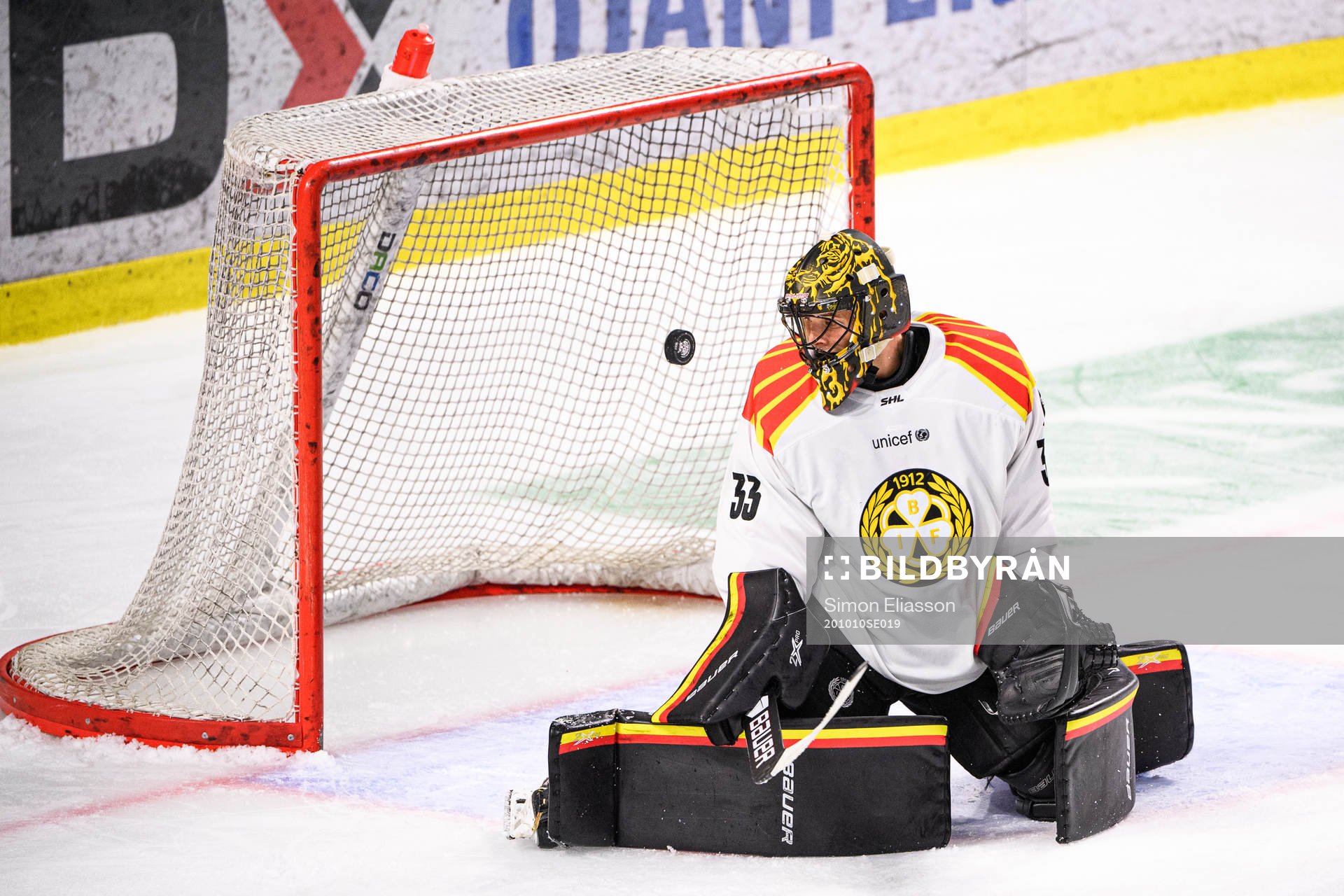 Brynäs målvakt Samuel Ersson vid Brynäs 1-1 mål av Nils