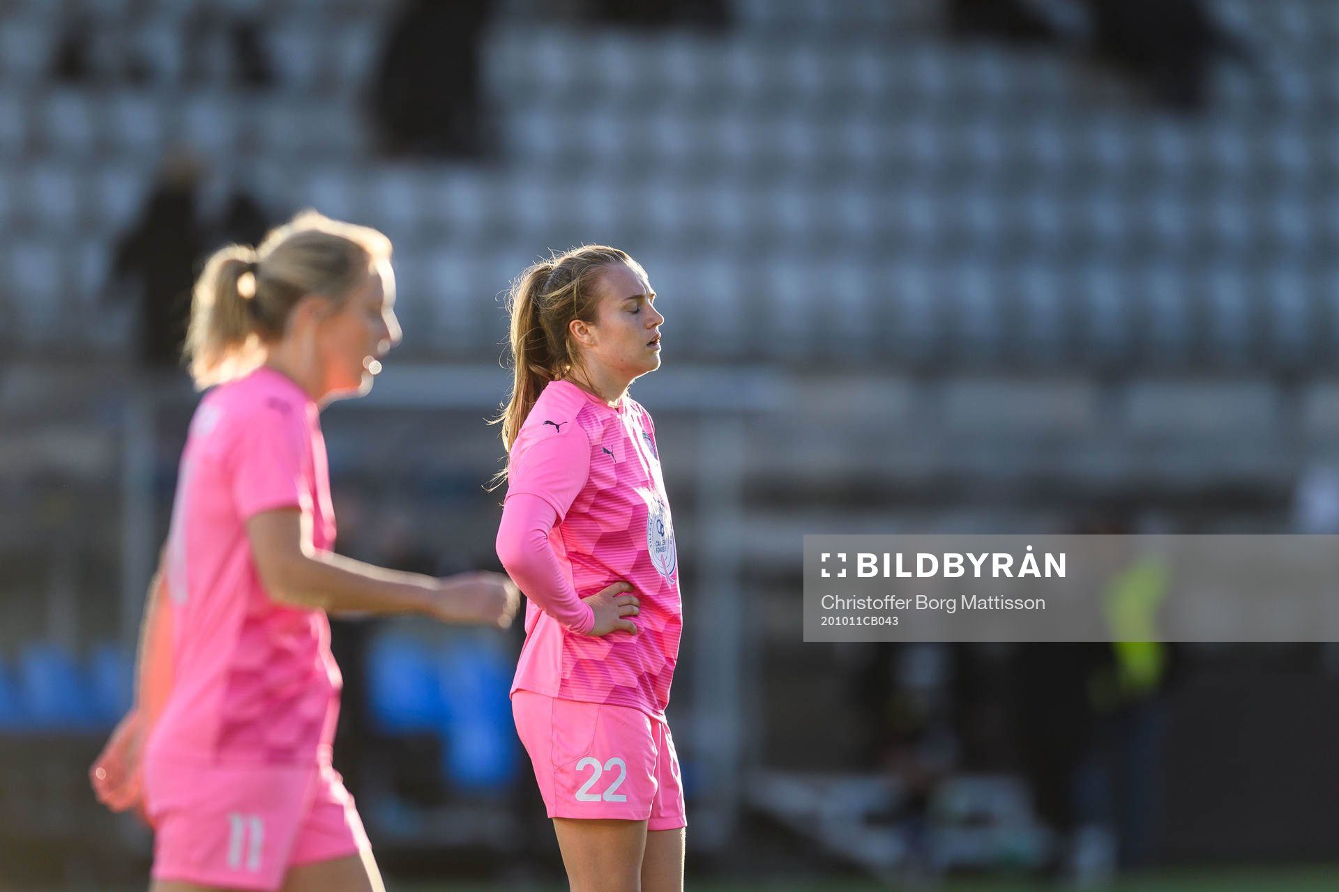 Rosengårds Mimmi Larsson och Fiona Brown deppar