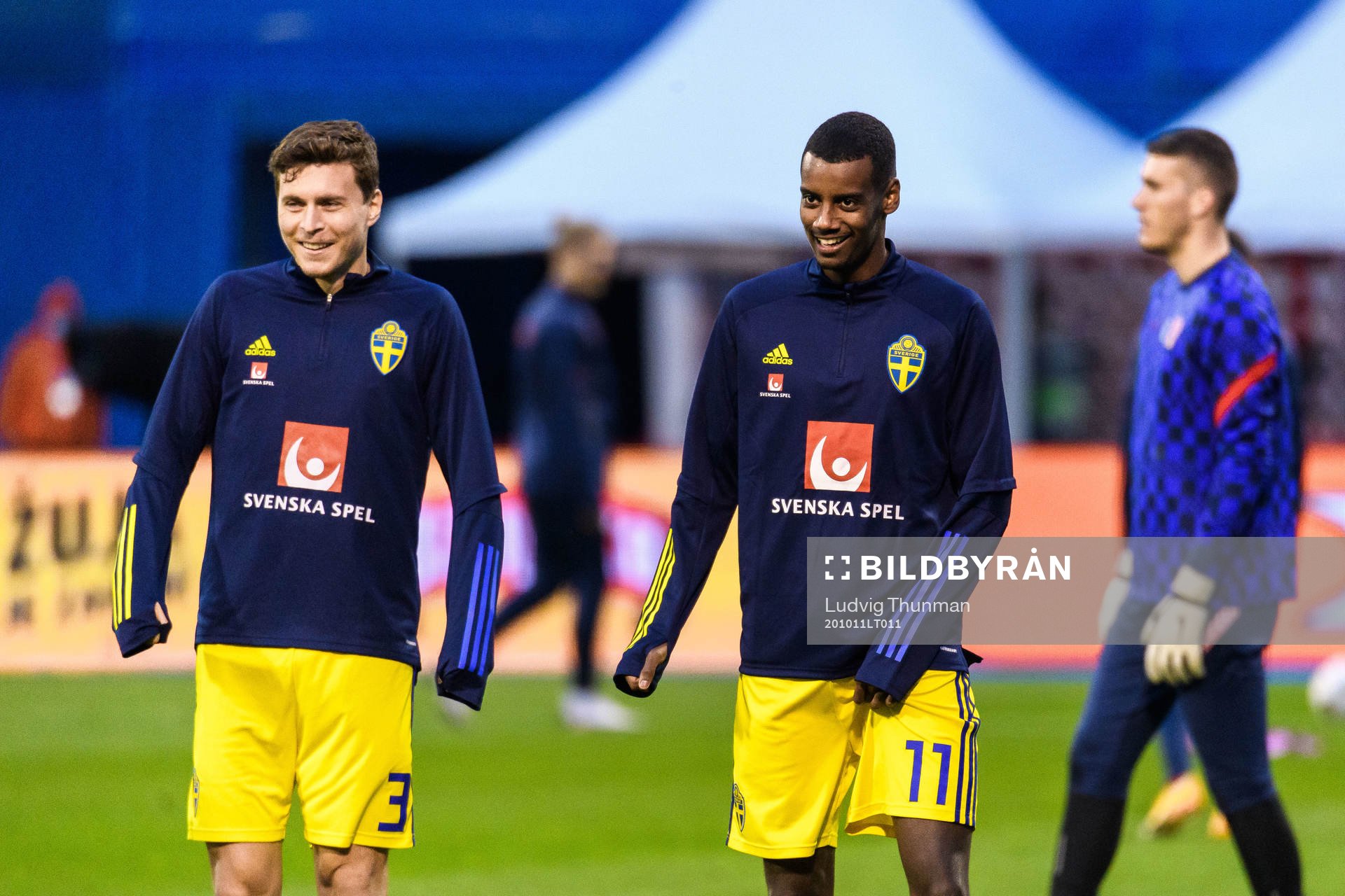 Victor Nilsson Lindelöf and Alexander Isak  of Sweden
