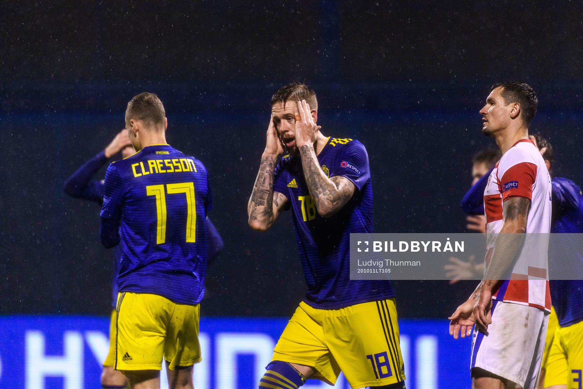 Pontus Jansson of Sweden looks dejected
