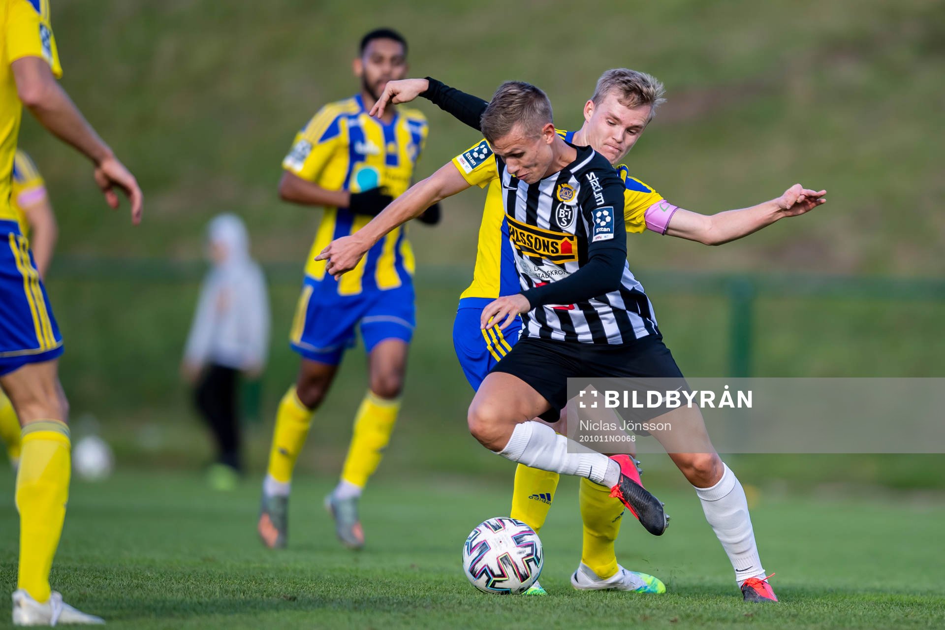 Eskilsminnes Filip Lundeberg och Landskronas Oscar Petersson