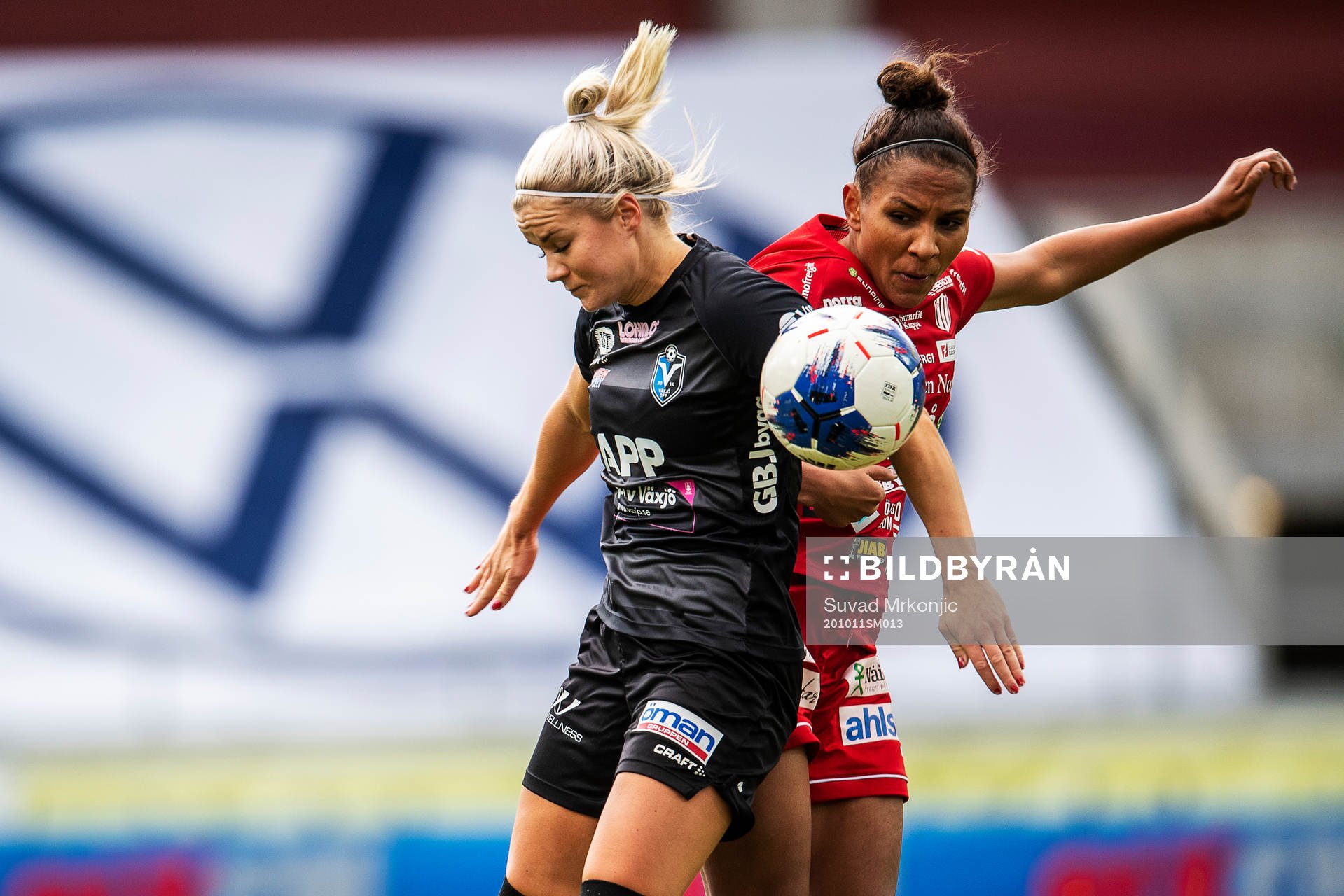 Piteås Madelen Janogy och Växjös Amanda Johnsson Haahr