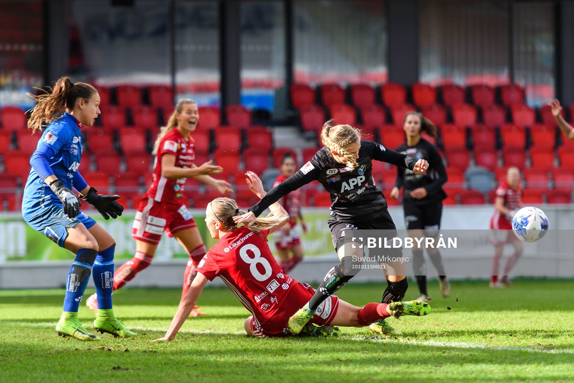 Växjös Ria Öling och Piteås Julia Karlenäs