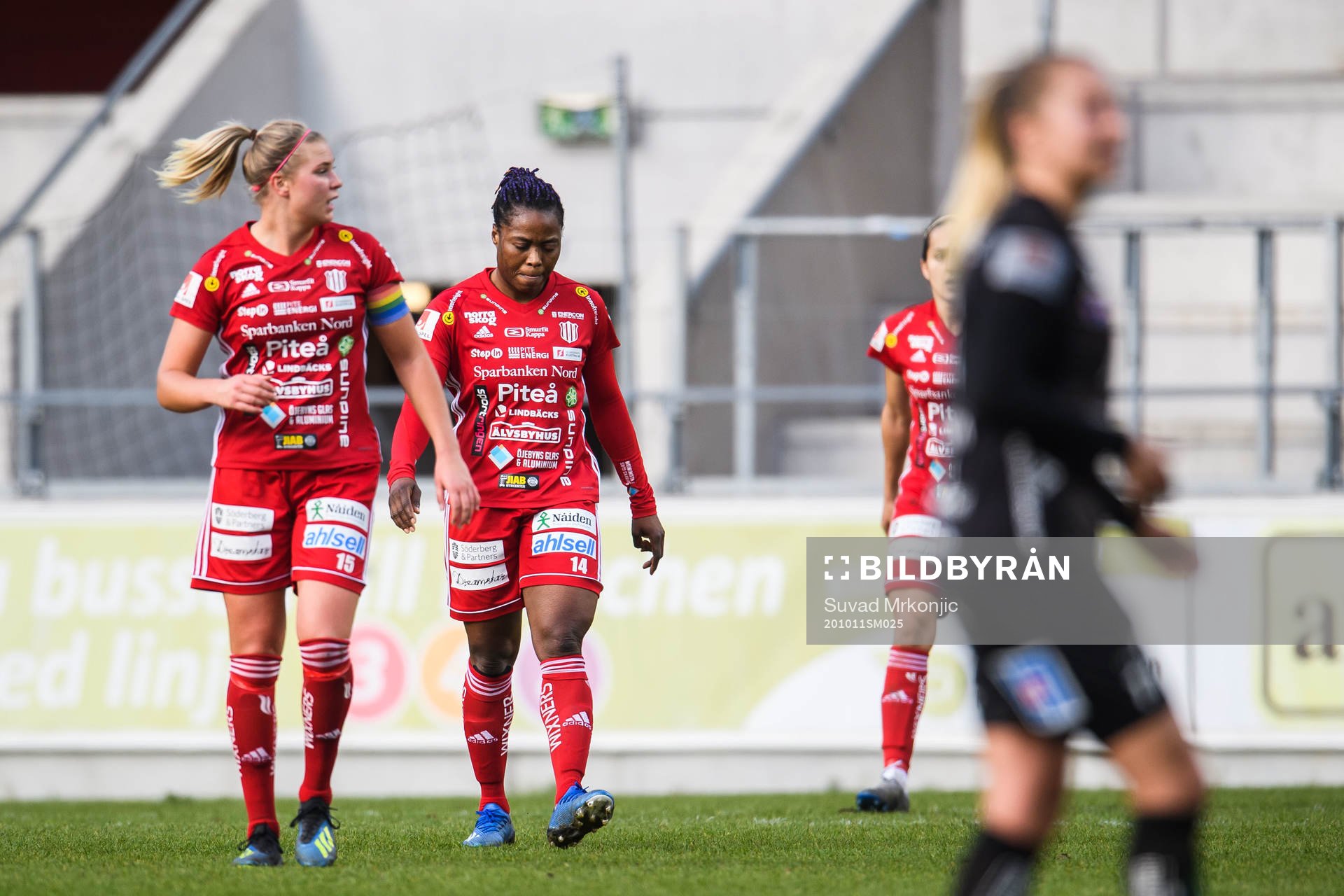 Piteås Ellen Löfqvist och Granit Stagova deppar