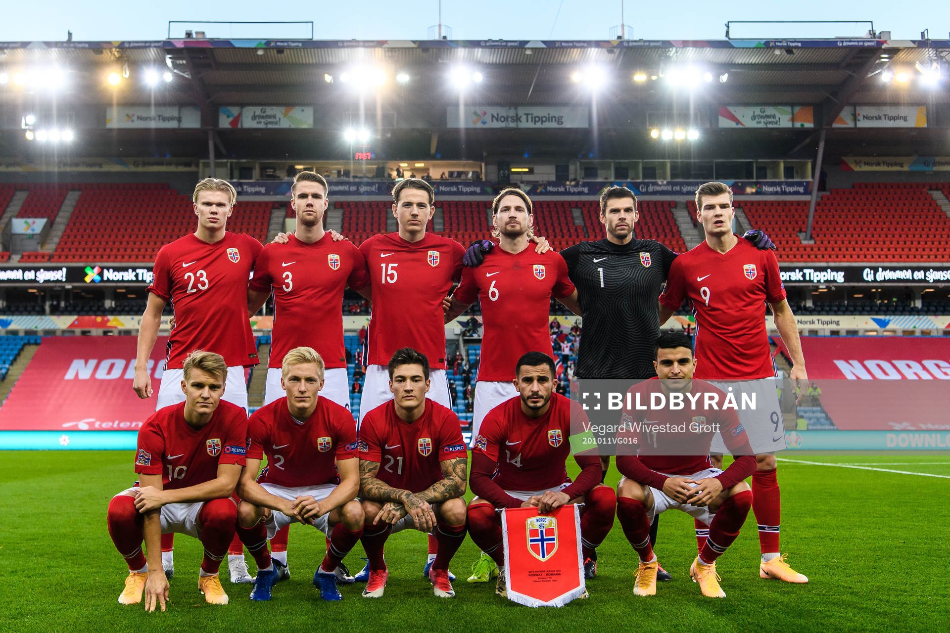 Norway's starting eleven pose for a team photo
