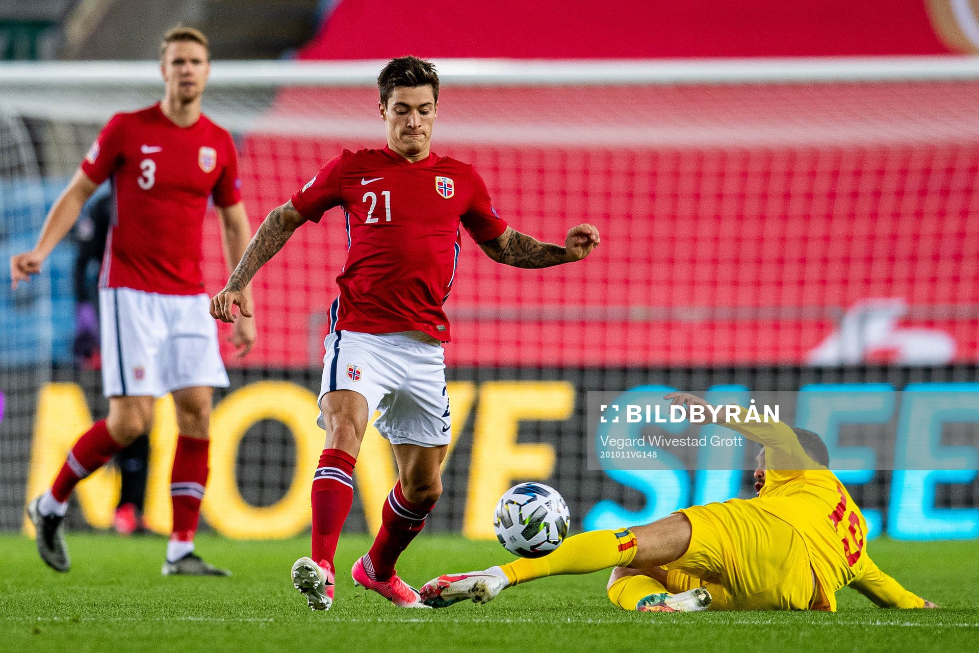 Mathias Normann of Norway and Gabriel Iancu of Romania