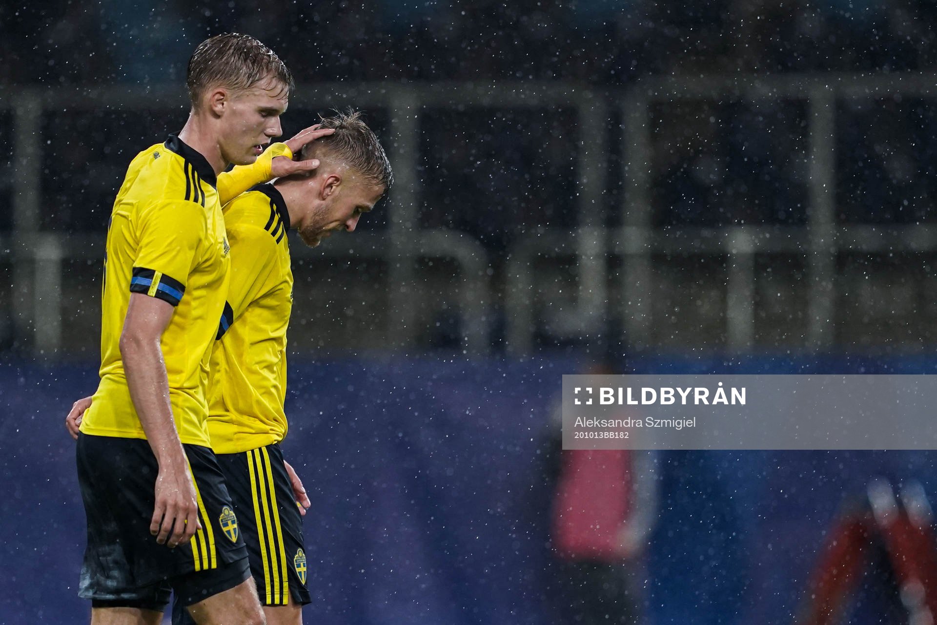 Jesper Karlsson of Sweden celebrates