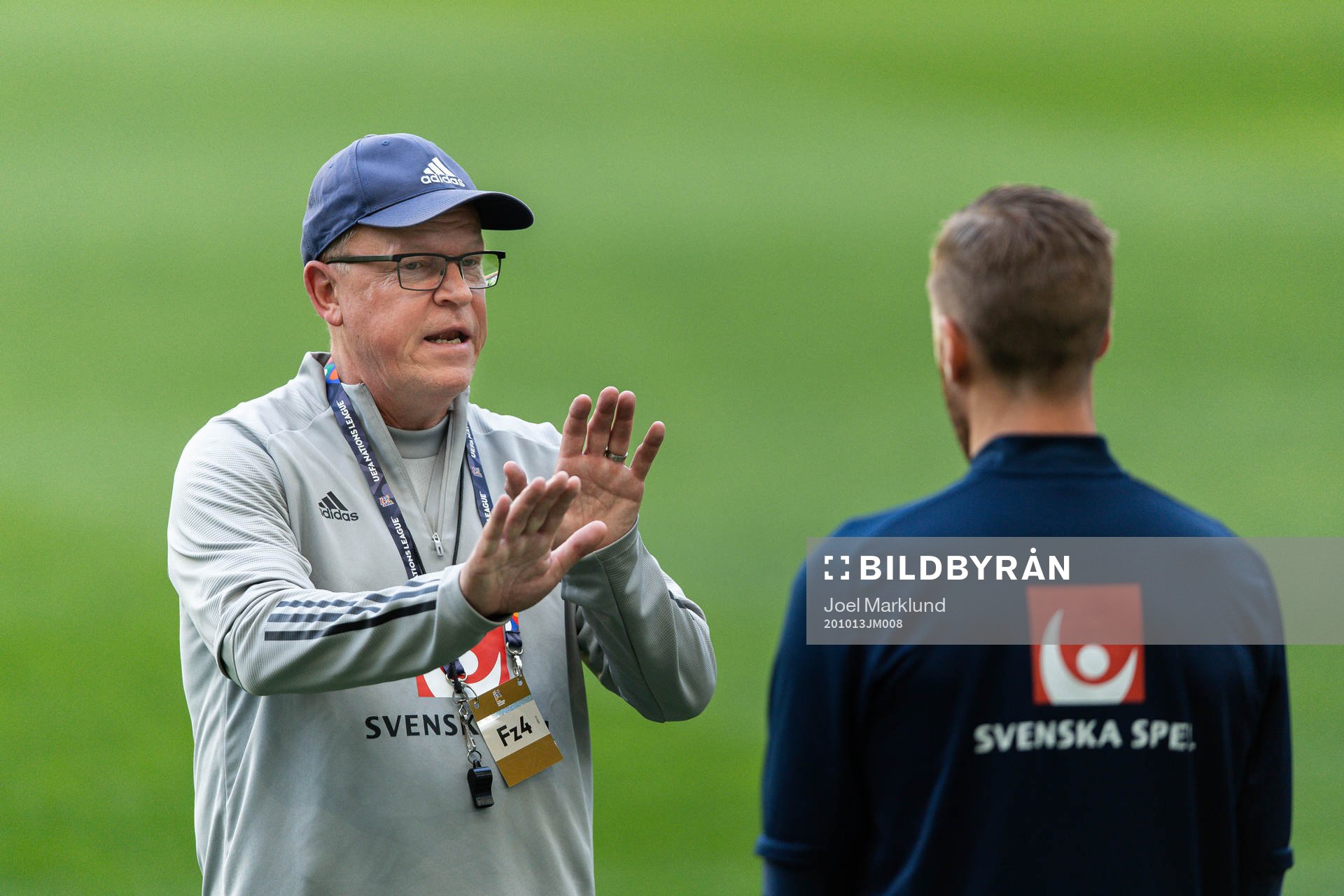 Head coach Janne Andersson and Pontus Jansson of the