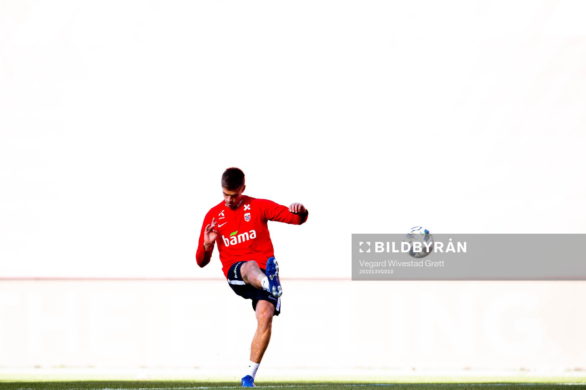 Markus Henriksen during a training session with the Norwegian national football team on October 13, 2020 in Oslo.