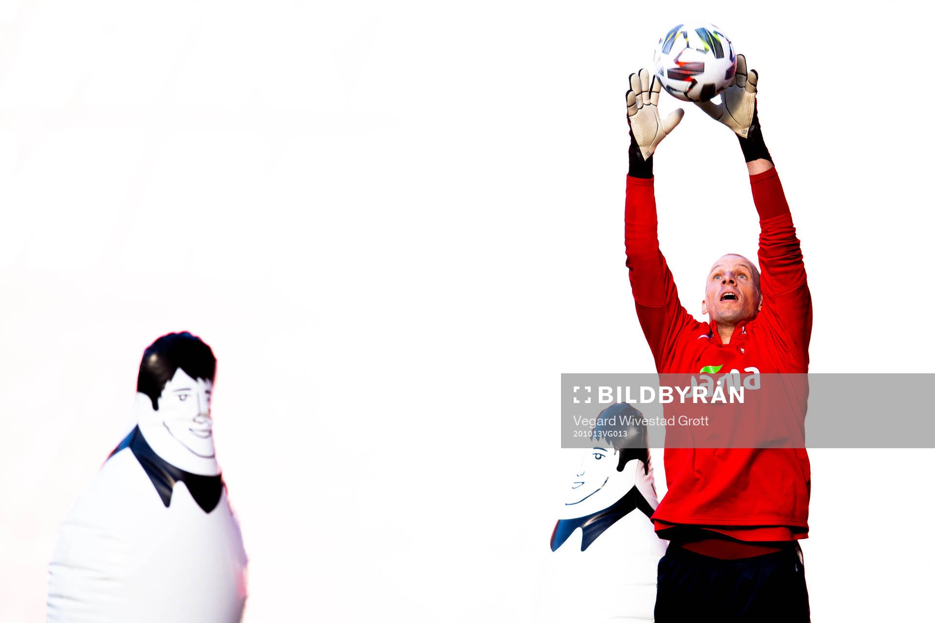 Goalkeeper André Hansen