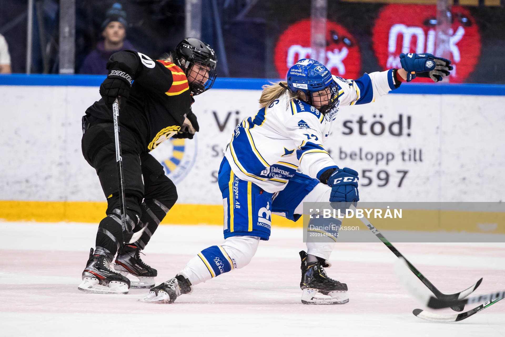Brynäs Jalyn Elmes och Leksands Dominique Rüegg