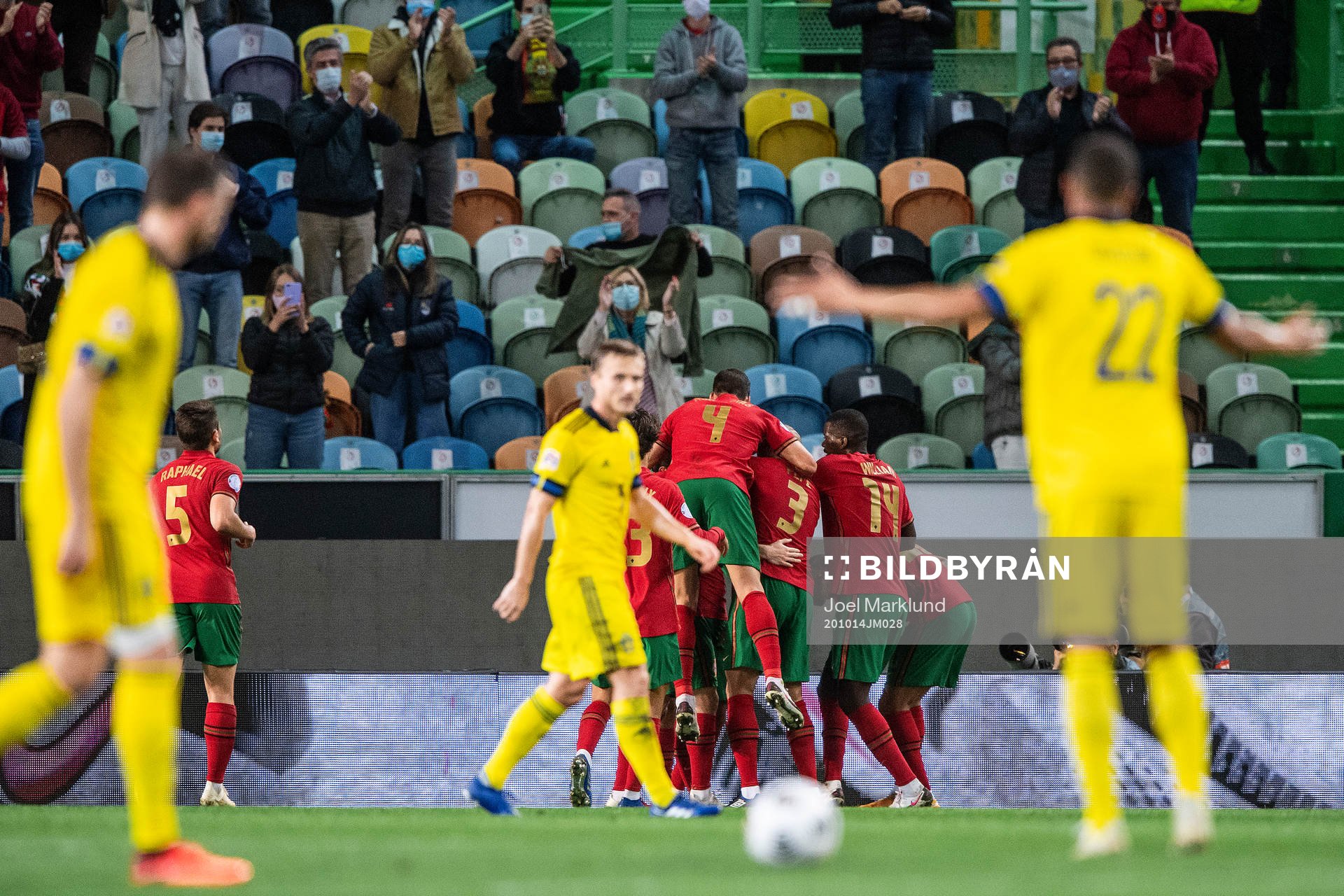 Bernardo Silva of Portugal celebrates