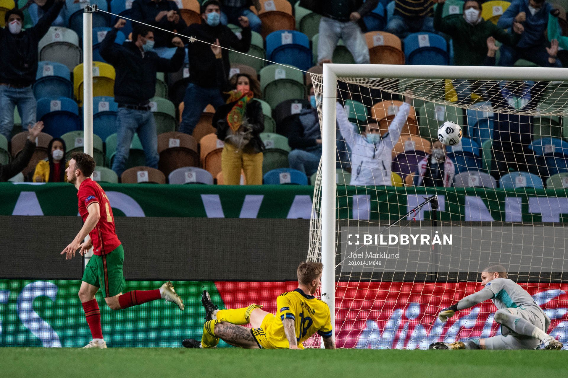 Diogo Jota of Portugal celebrates