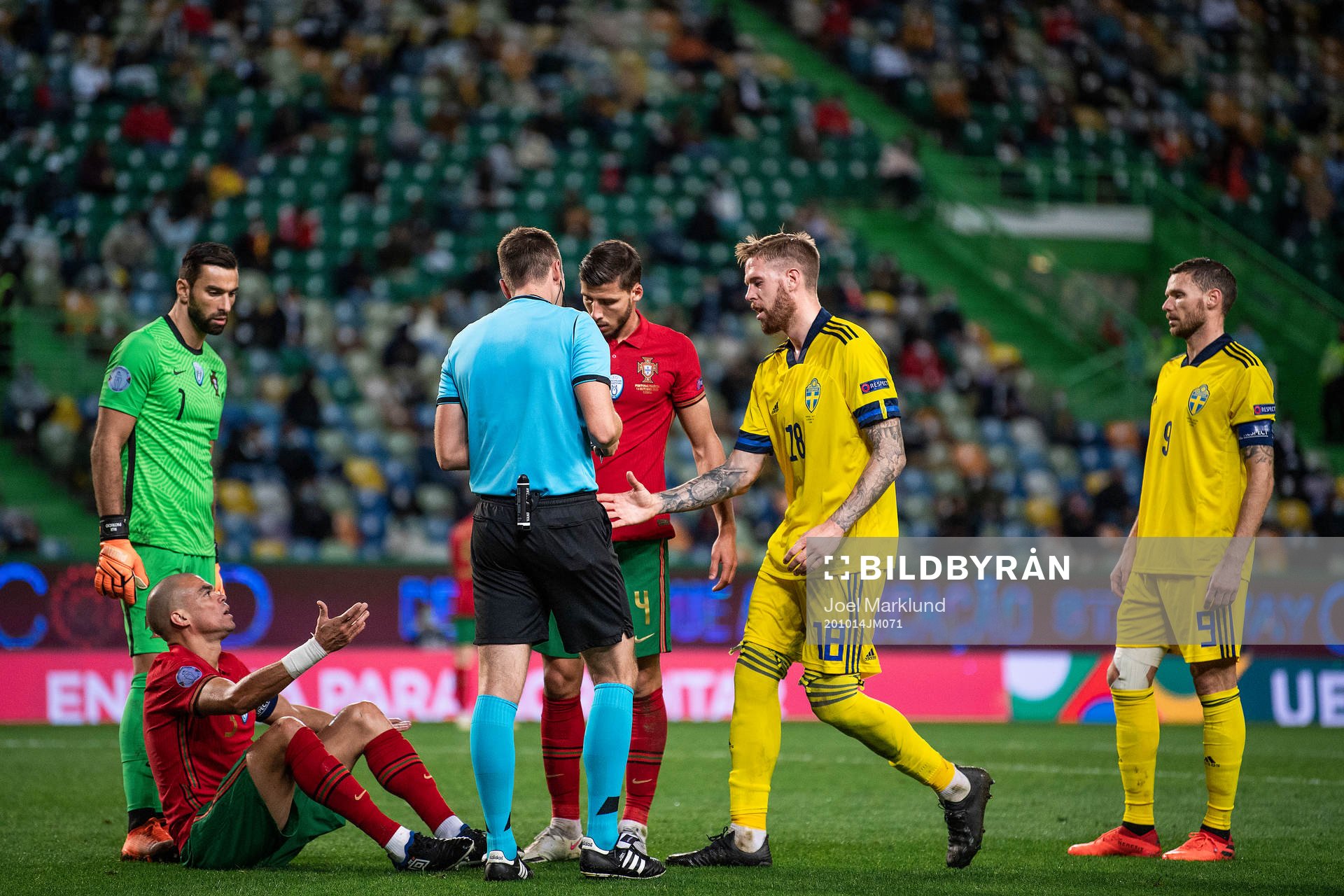 Pepe of Portugal and Pontus Jansson of Sweden