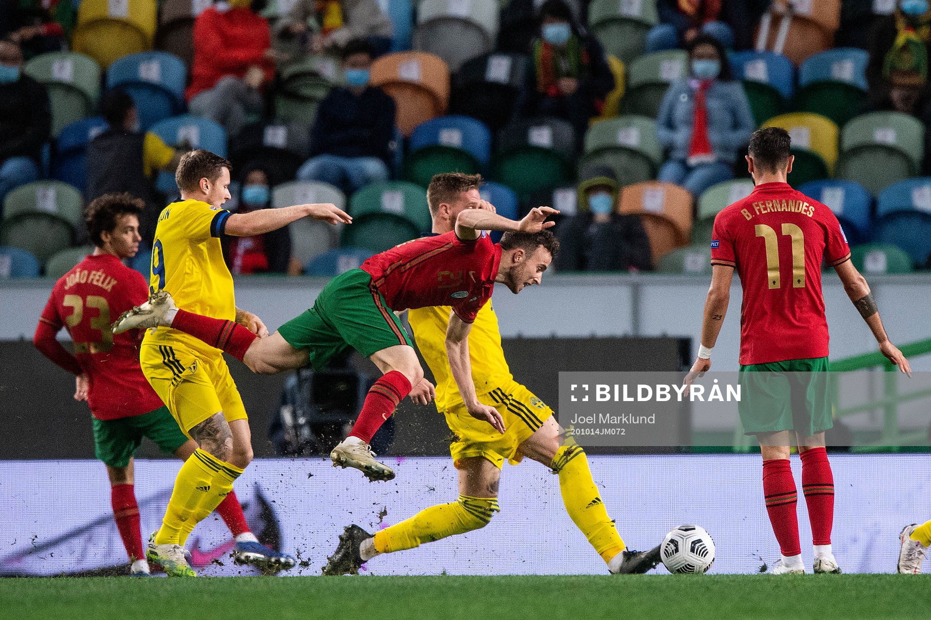 Diogo Jota of Portugal against Mattias Johansson and Pontus