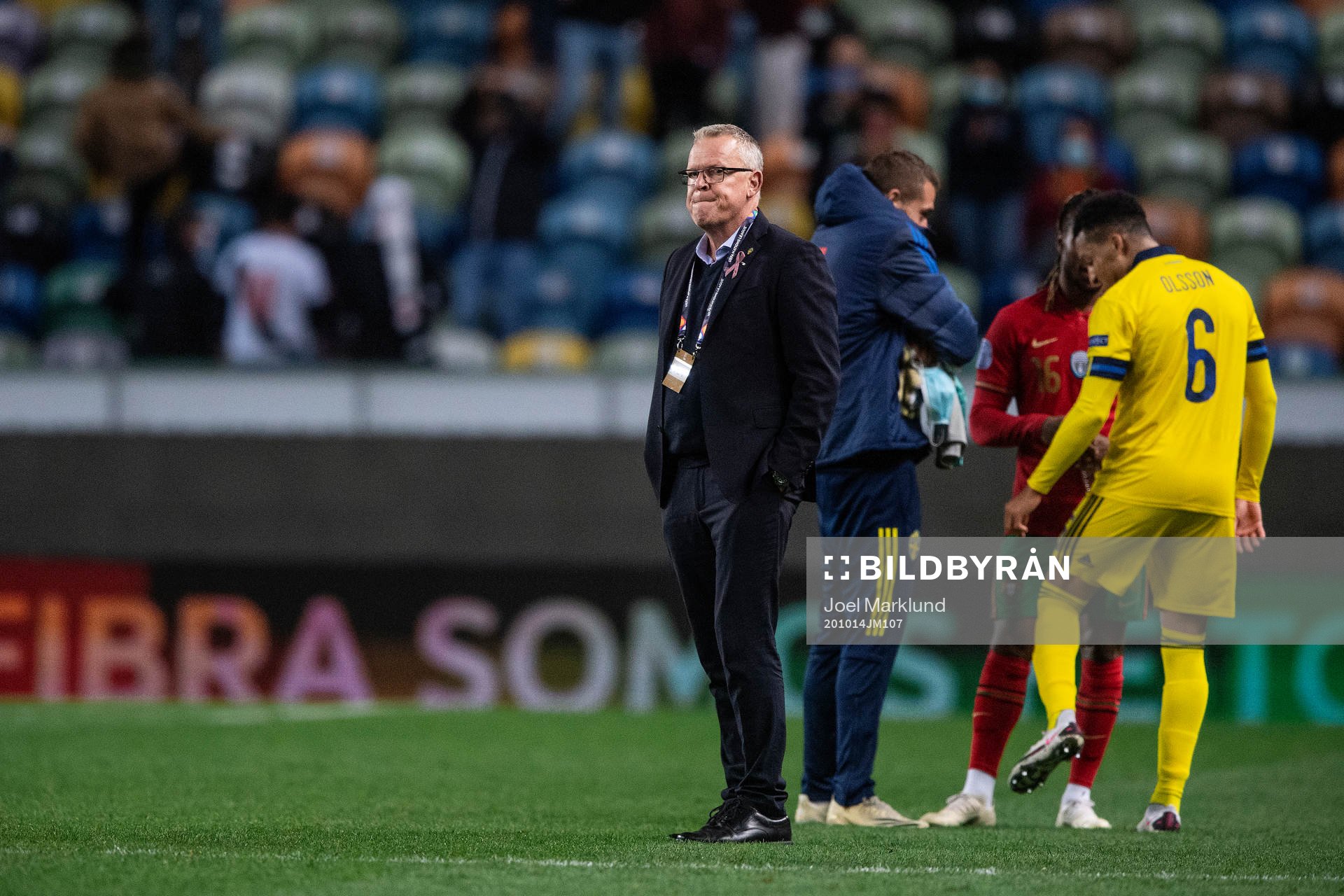 head coach Janne Andersson of Sweden looks dejected