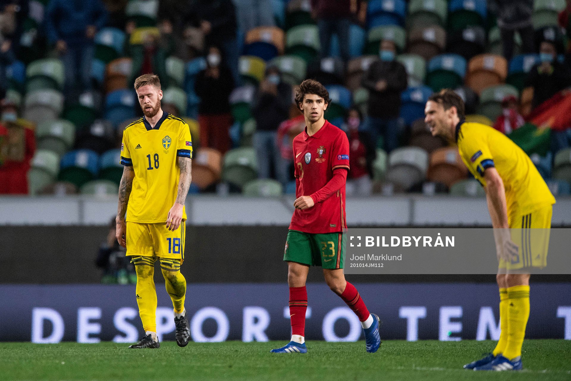 Pontus Jansson of Sweden looks dejected