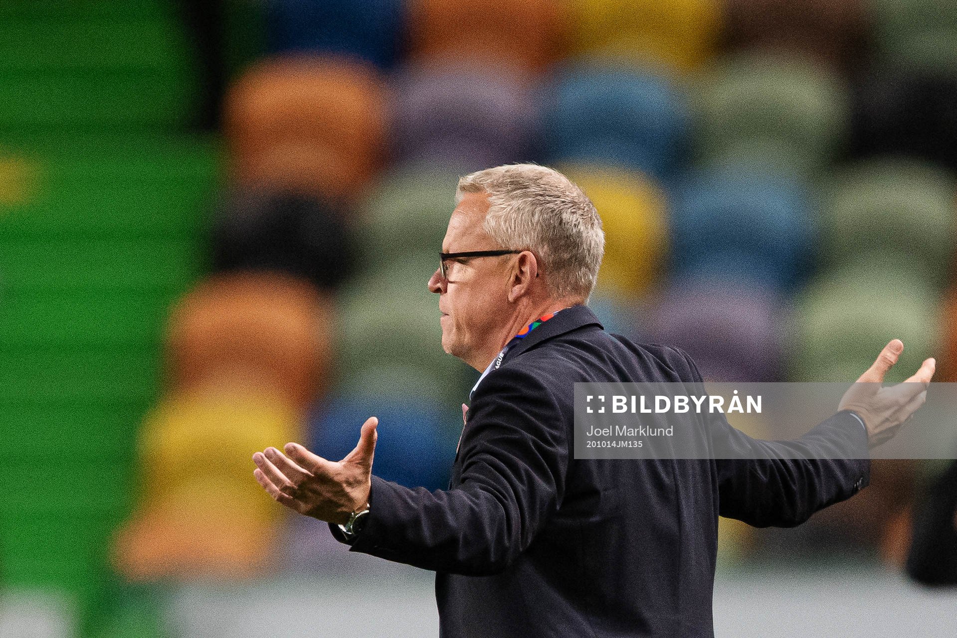Head coach Janne Andersson of Sweden reacts
