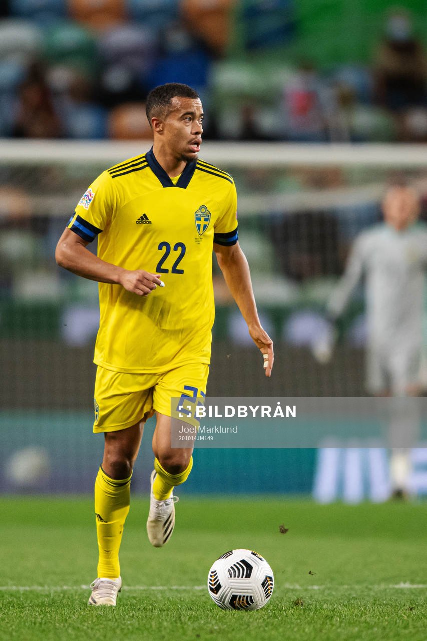 Robin Quaison of Sweden