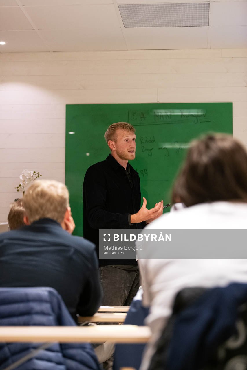Fotbollsspelaren och egenföretagaren Carl Elfgren Nyström