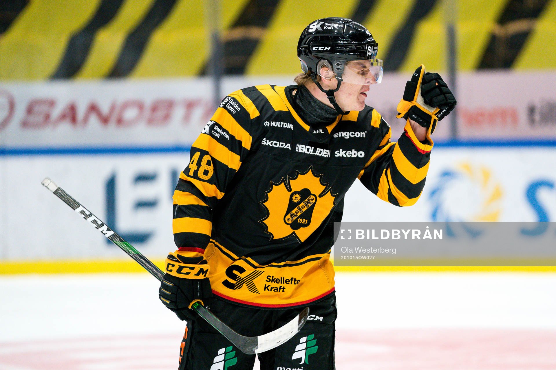 Skellefteås Jonatan Berggren jublar