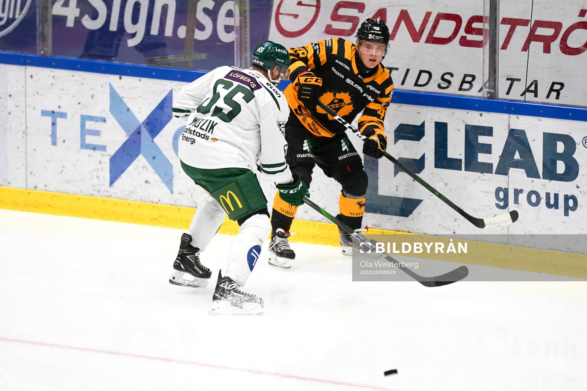 Färjestads Vojtech Mozik och Skellefteås Jonatan Berggren