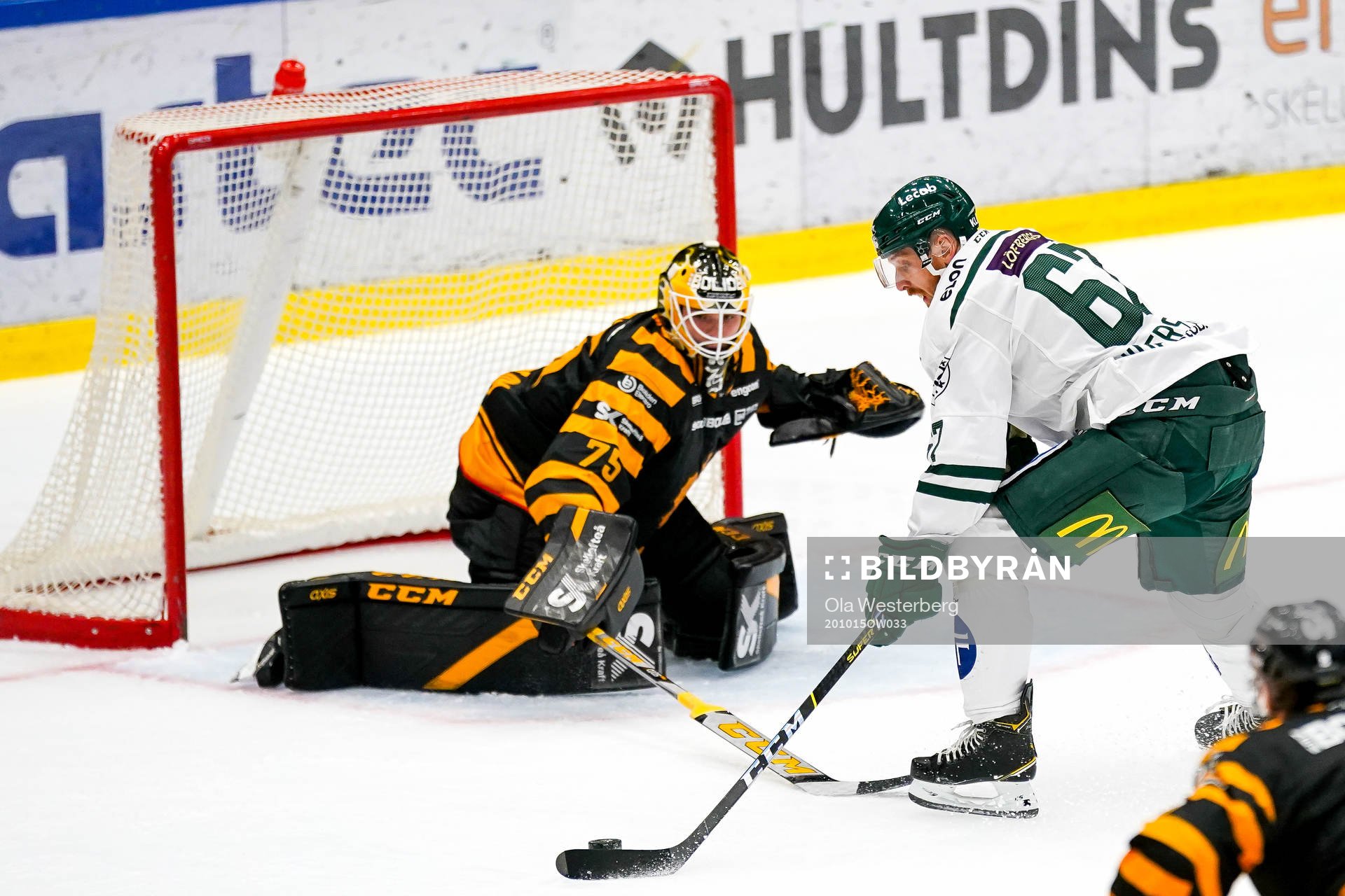 Skellefteås målvakt Arvid Söderblom och Färjestads