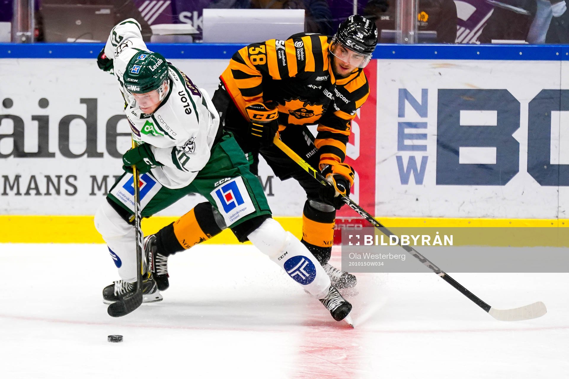 Färjestads Olle Lycksell och Skellefteås Jacob Olofsson