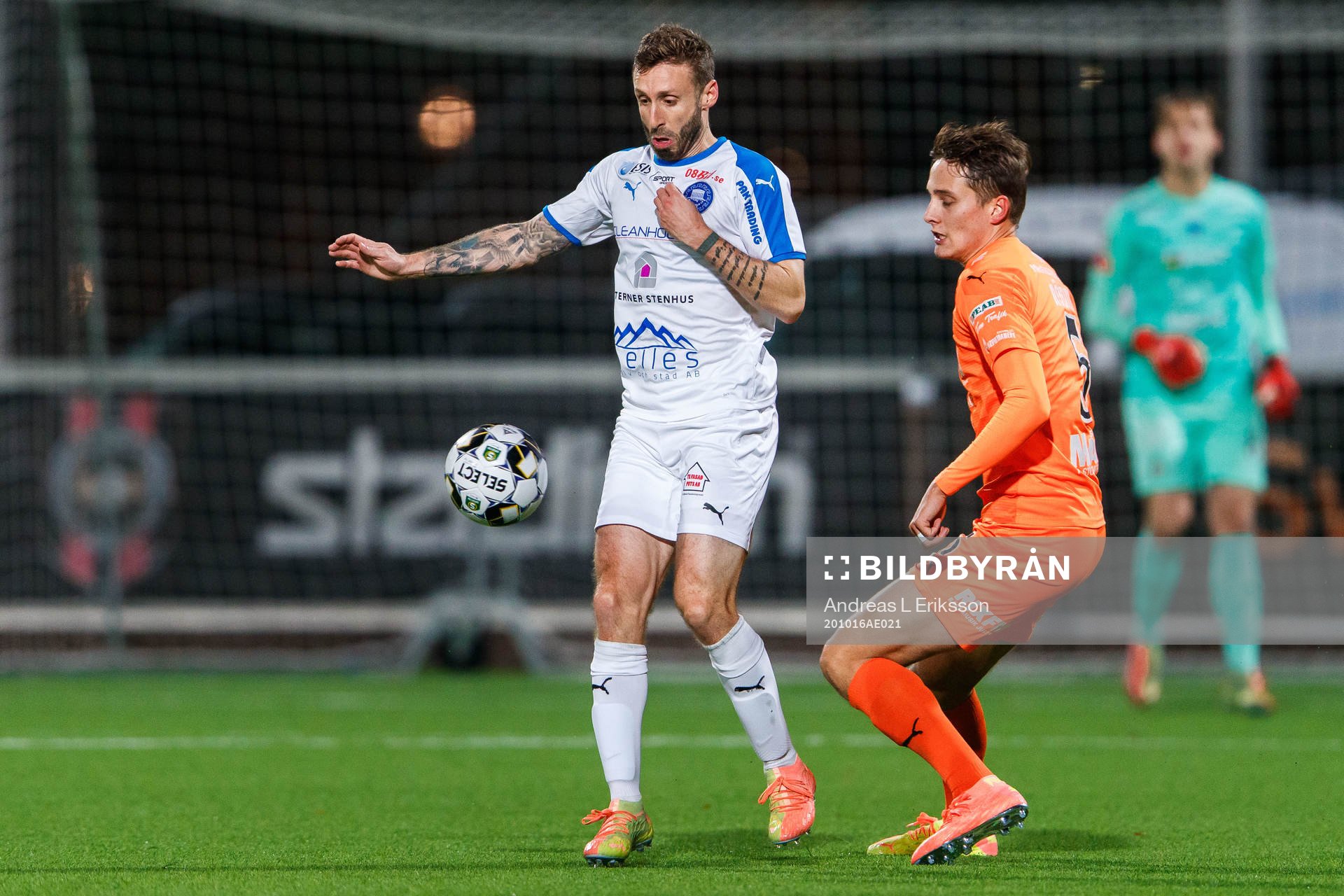 Akropolis Andrew Stadler och AFC Eskilstunas Pontus Rödin