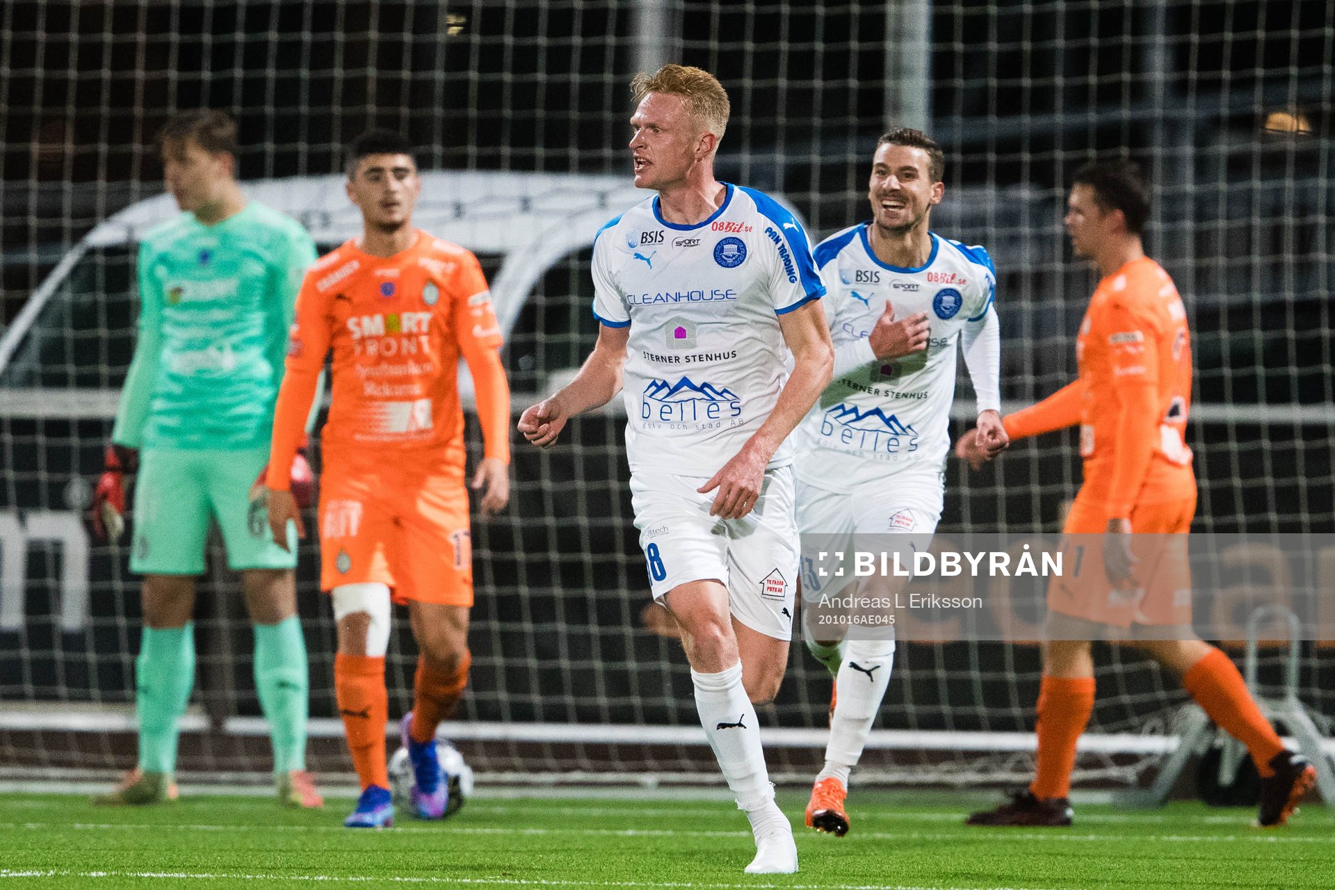 Akropolis Nicklas Maripuu jublar