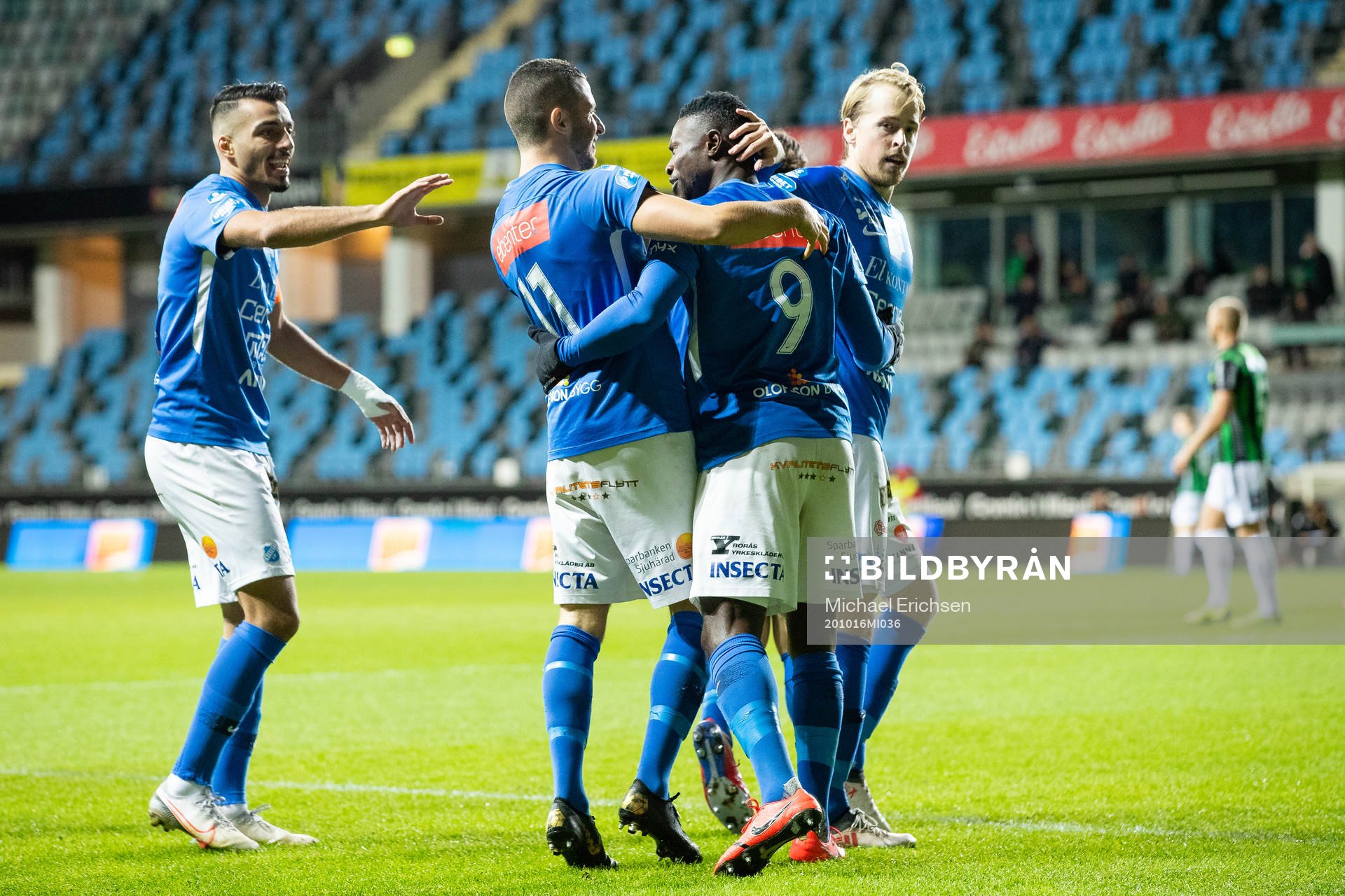 Norrbys Alen Krasnici jublar med lagkamrater