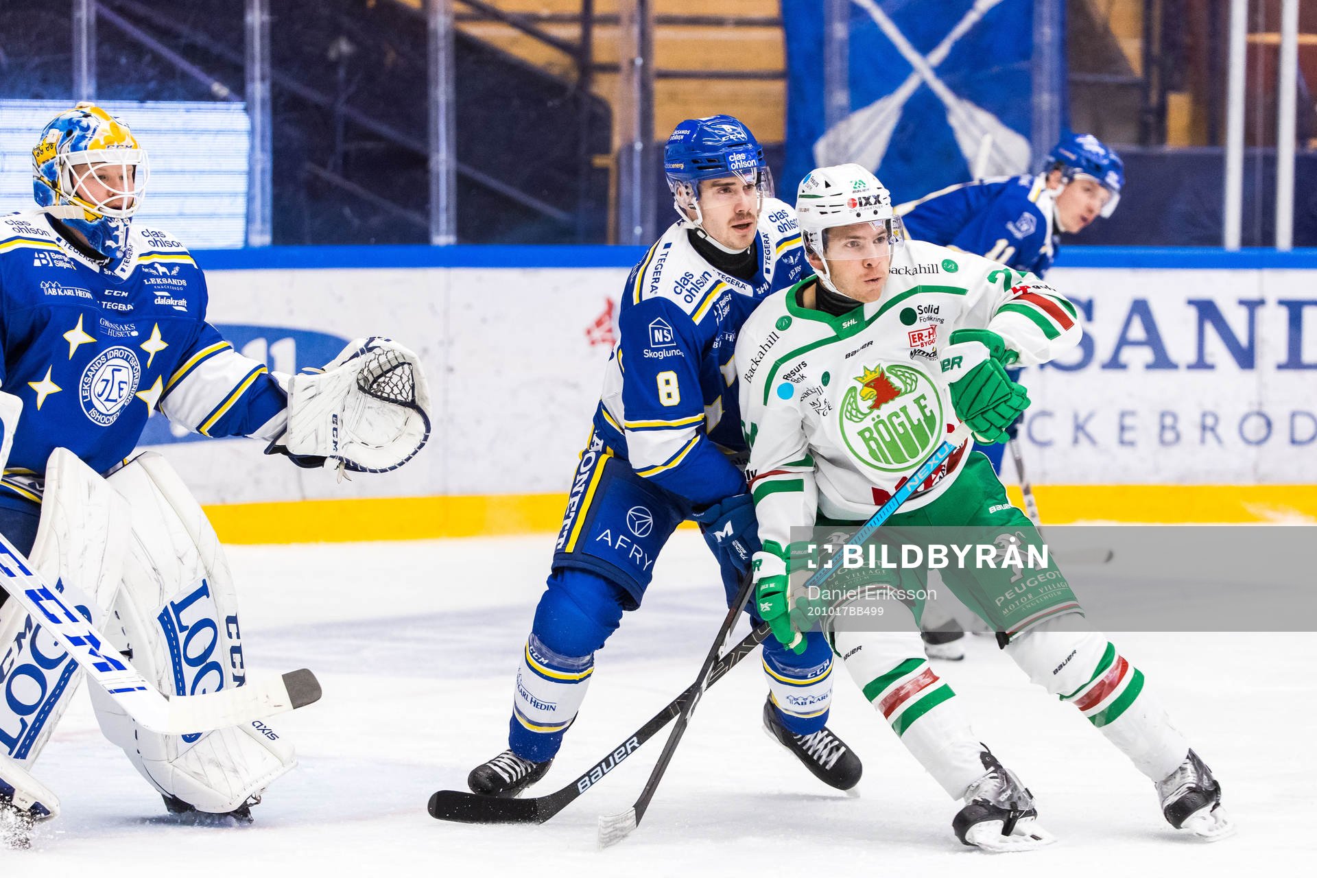 Leksands målvakt Janne Juvonen och Matt Caito mot Rögles