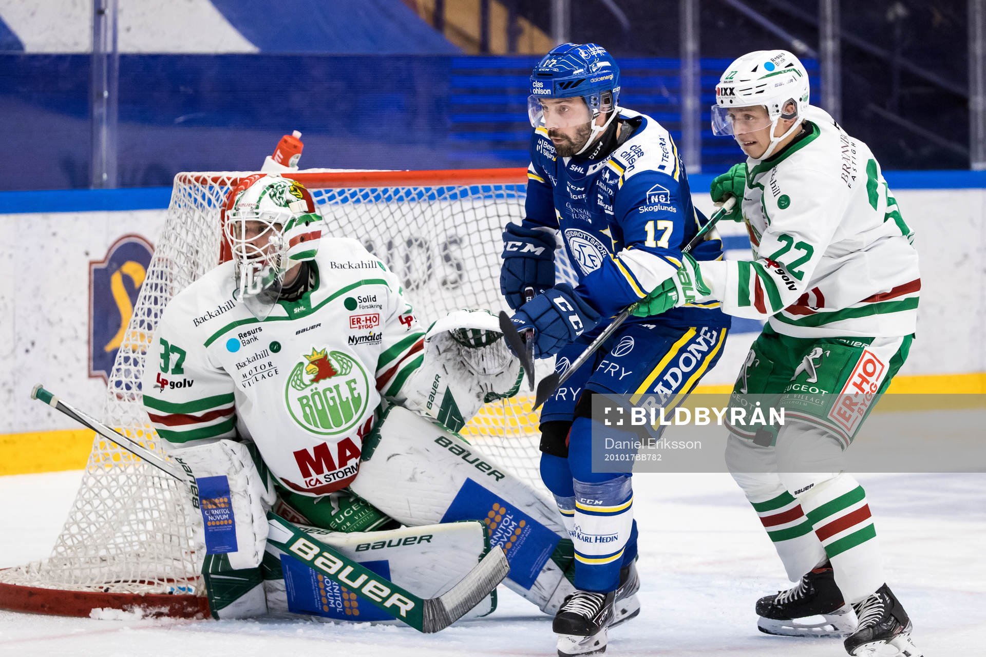 Rögles målvakt Johan Gustafsson och Leksands Daniel