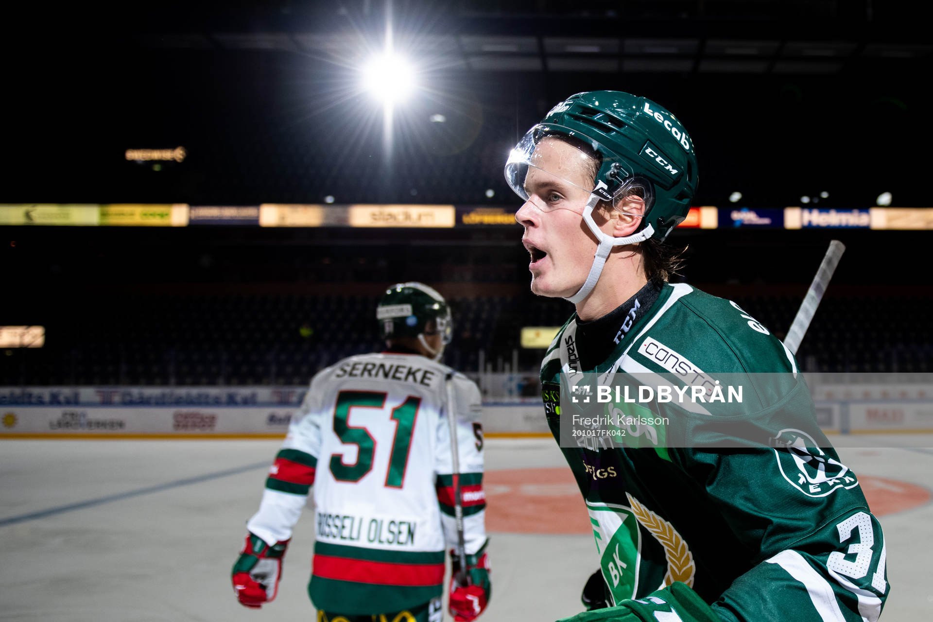 Färjestads Carl Jakobsson jublar