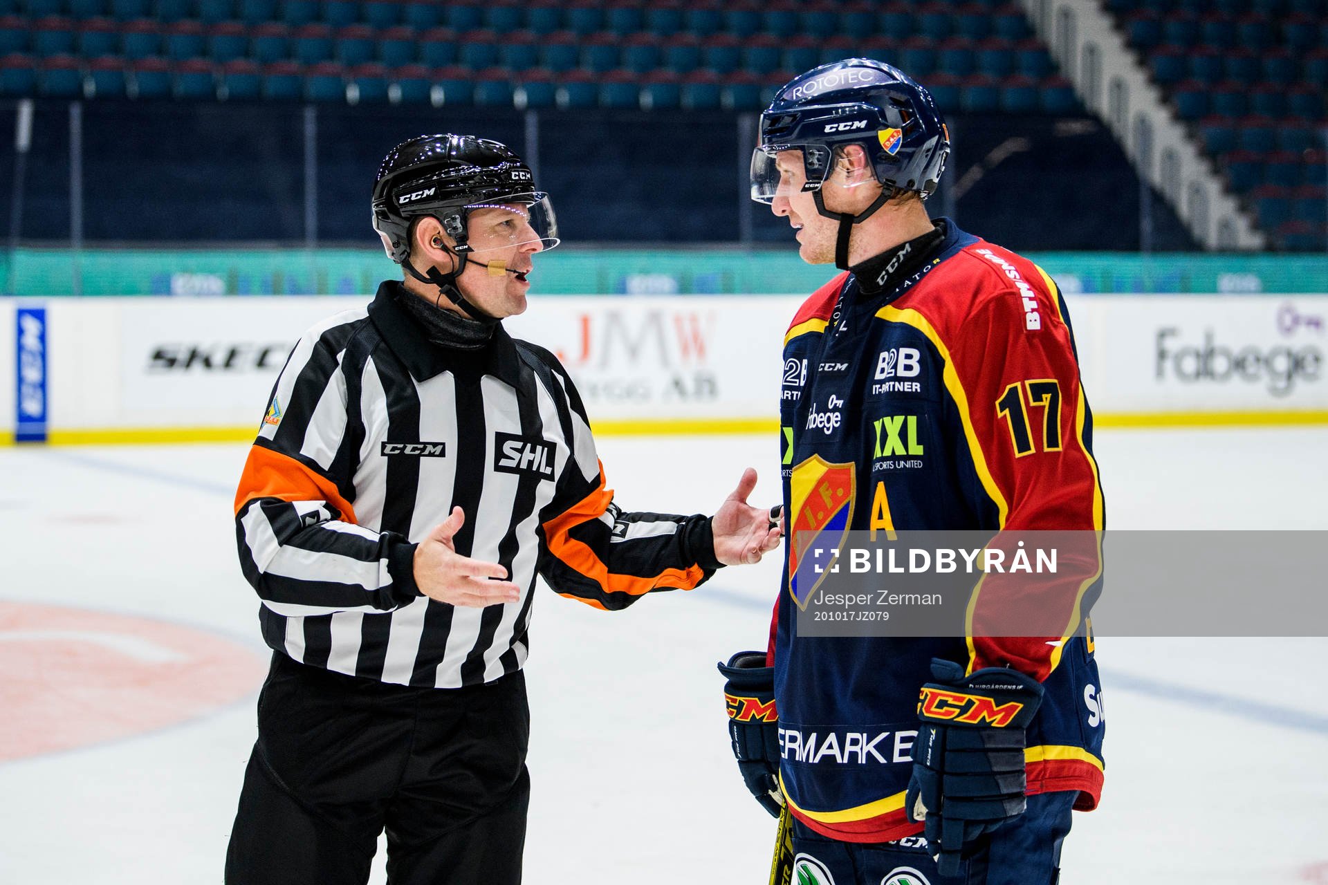 Domare Wolmer Edqvist och Djurgårdens Henrik Eriksson