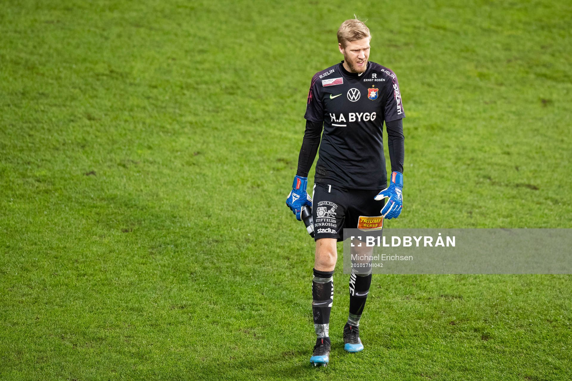 Örgrytes målvakt Fredrik Andersson deppar i halvtid av