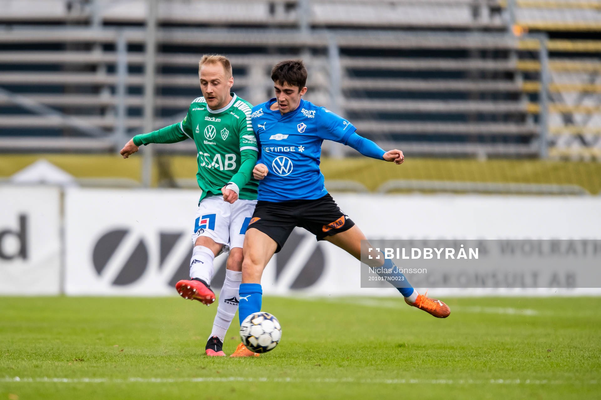 Brages Oscar Lundin och  Halmstads Emil Tot Wikström