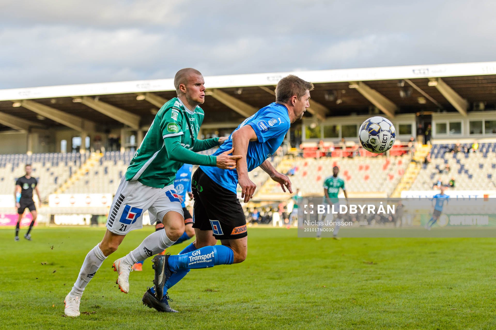 Brages Lukas Hiltunen och Halmstads Mikael Boman