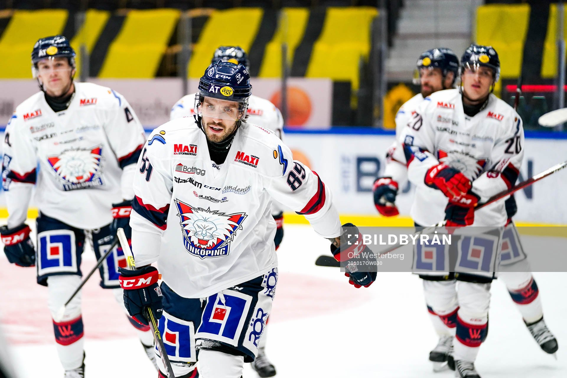 Linköpings Oula Palve jublar