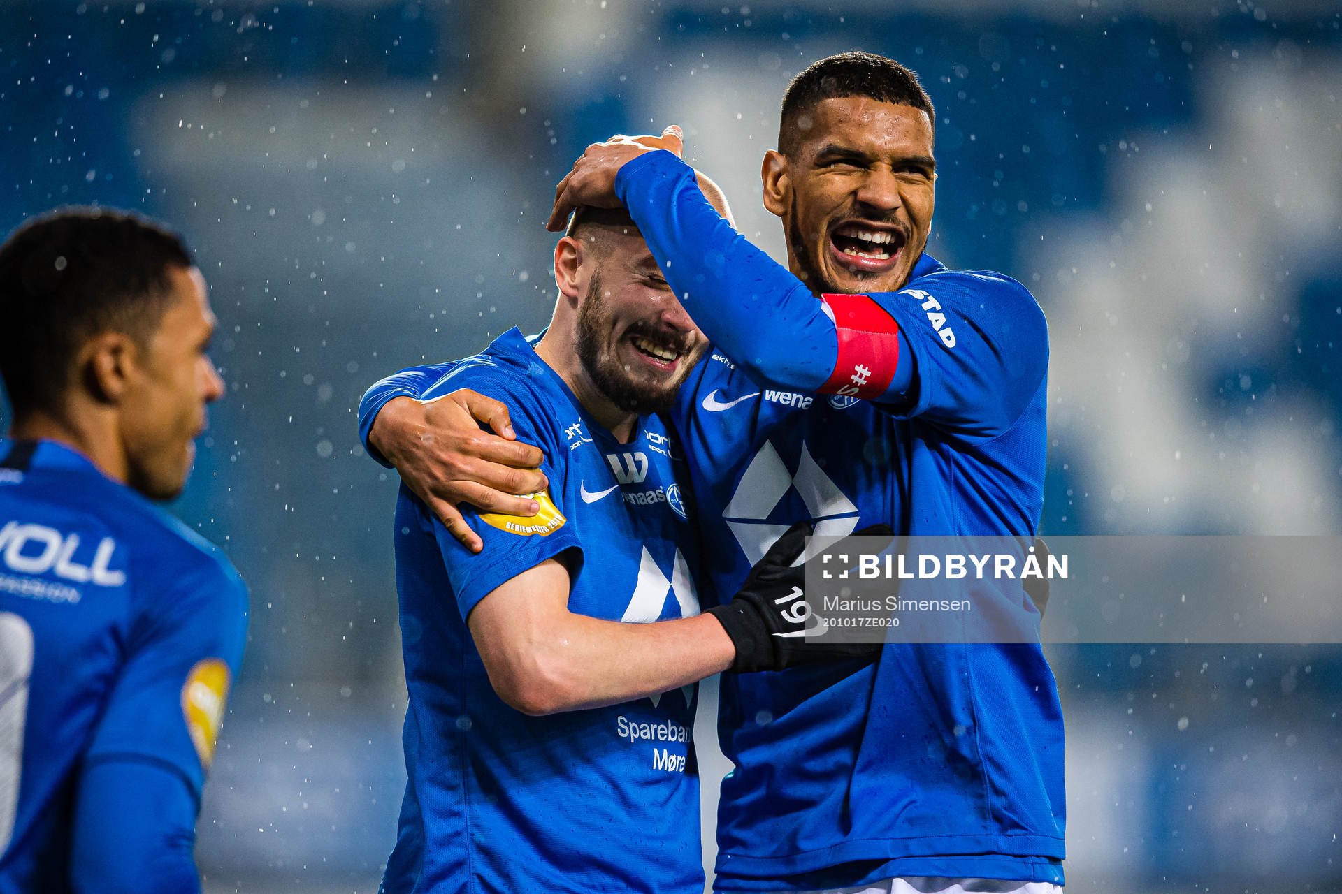 Eirik Hestad of Molde celebrates with Ohikhuaeme Ohi