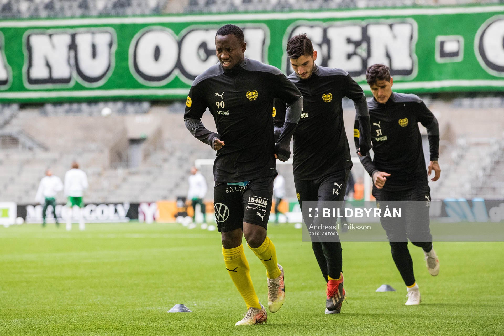 Mjällbys Moses Ogbu, Besard Sabovic och David Batanero