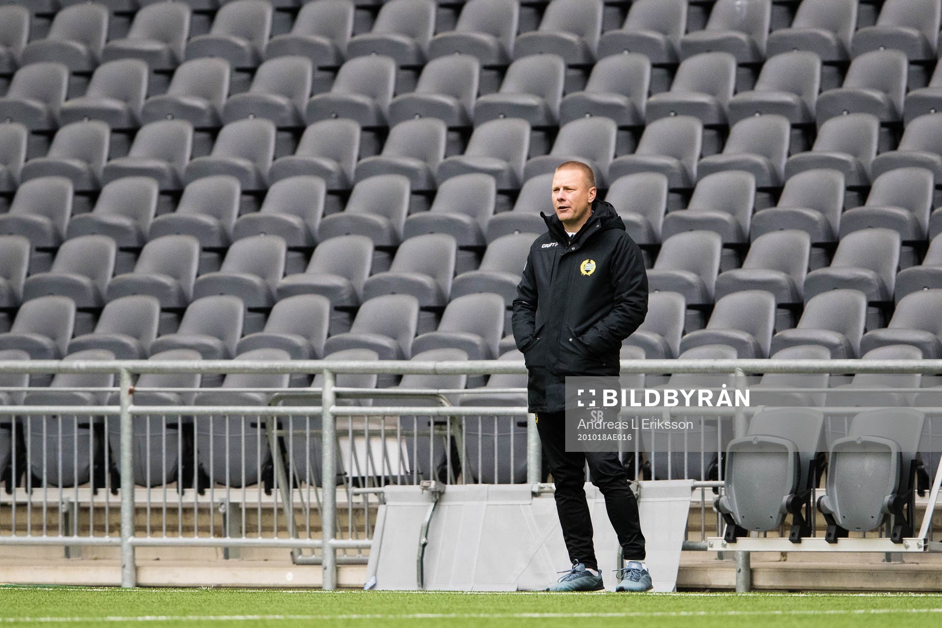 Hammarbys tränare Stefan Billborn under fotbollsmatchen i Allsvenskan mellan Hammarby och Mjällby den 18 oktober 2020 i Stockholm.